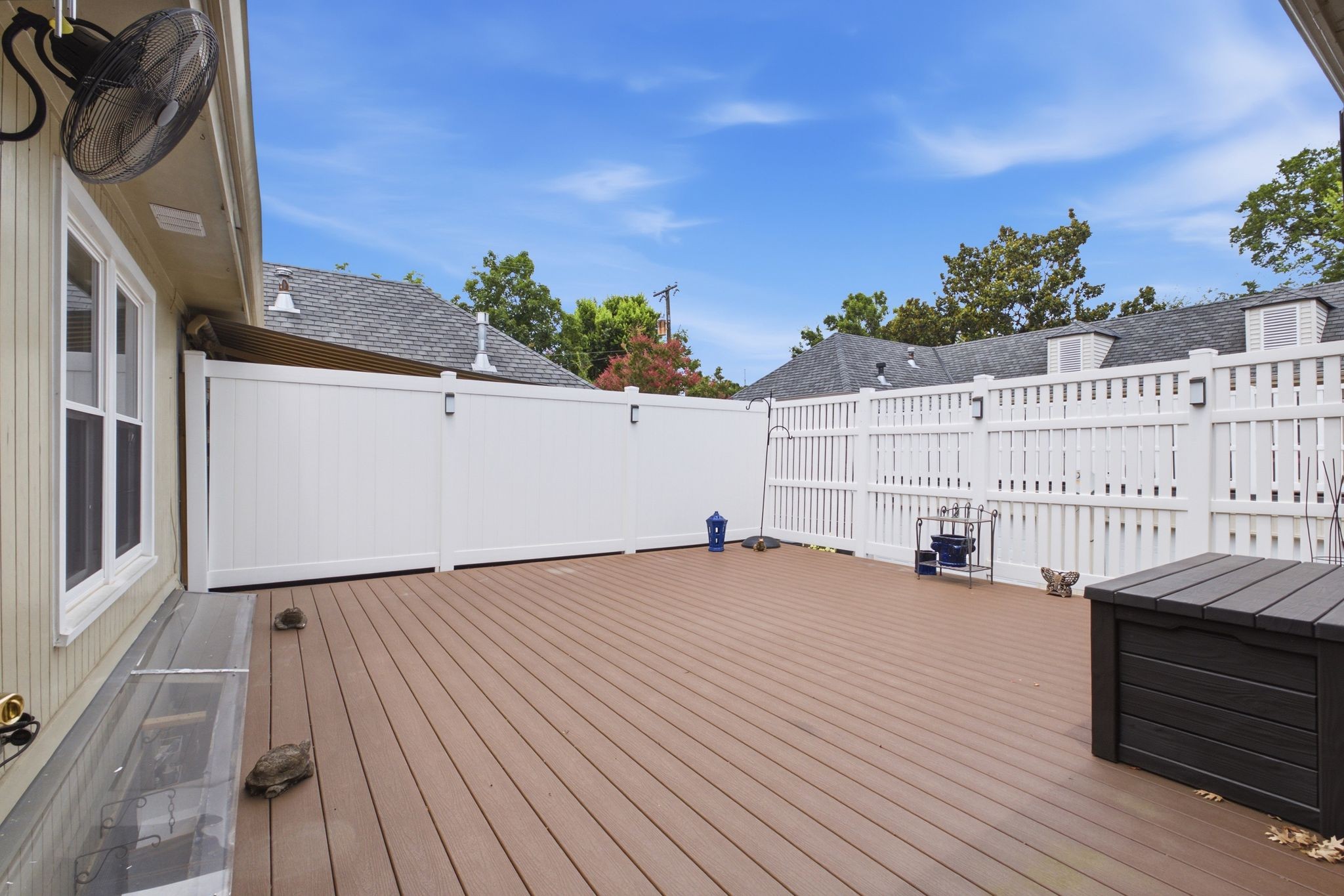 326 Elmington Ave