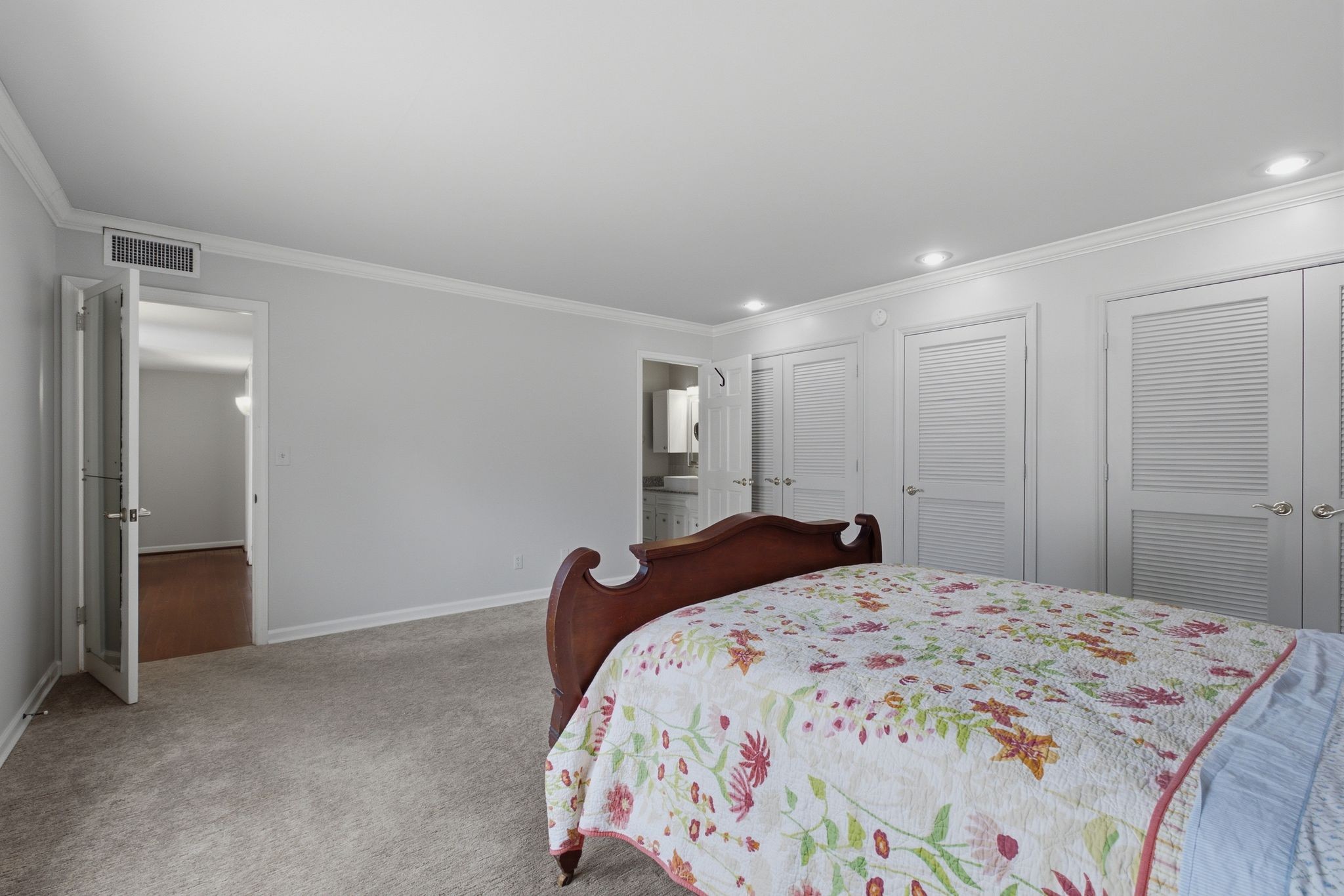 326 Elmington Ave