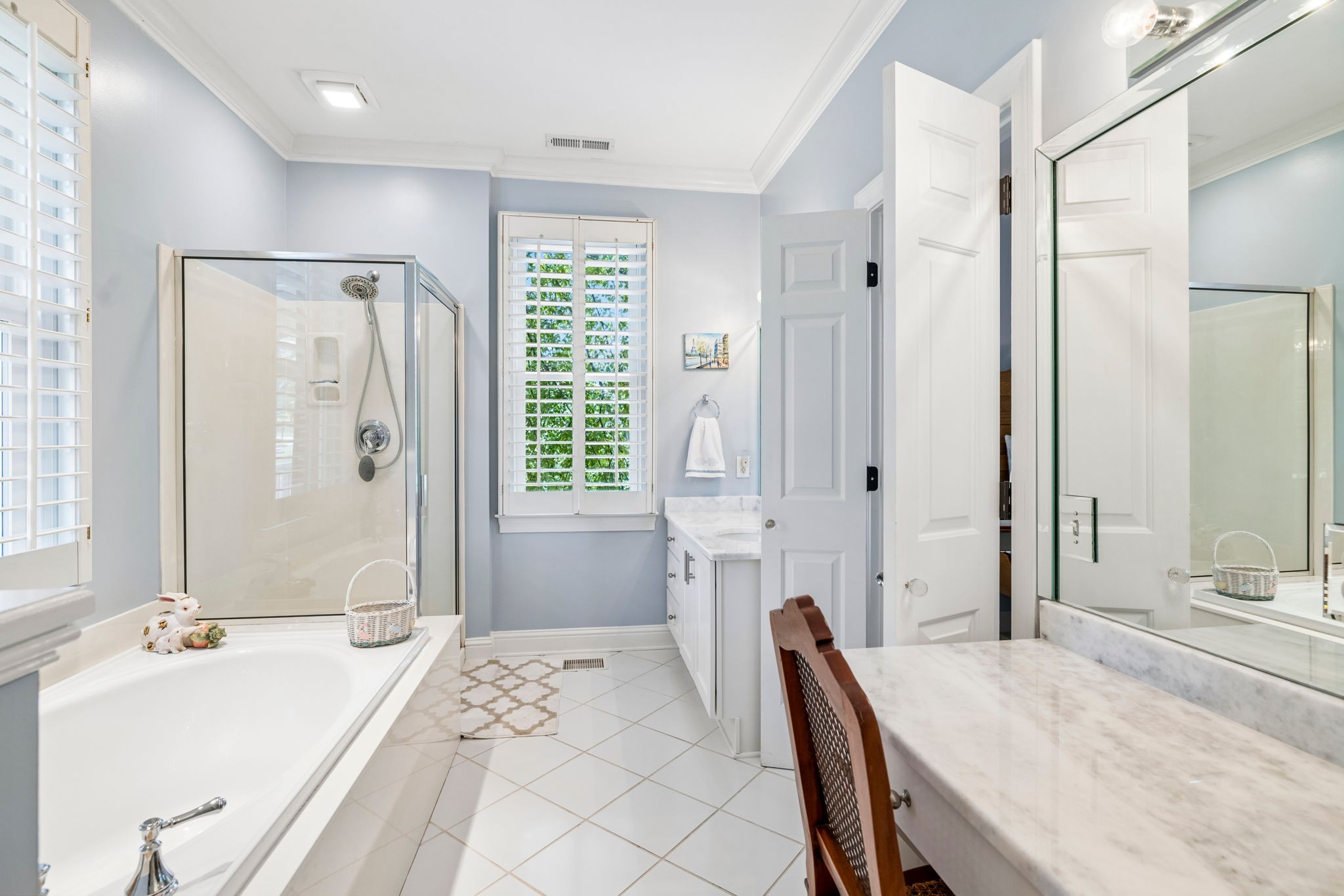 1206 Signature Ct