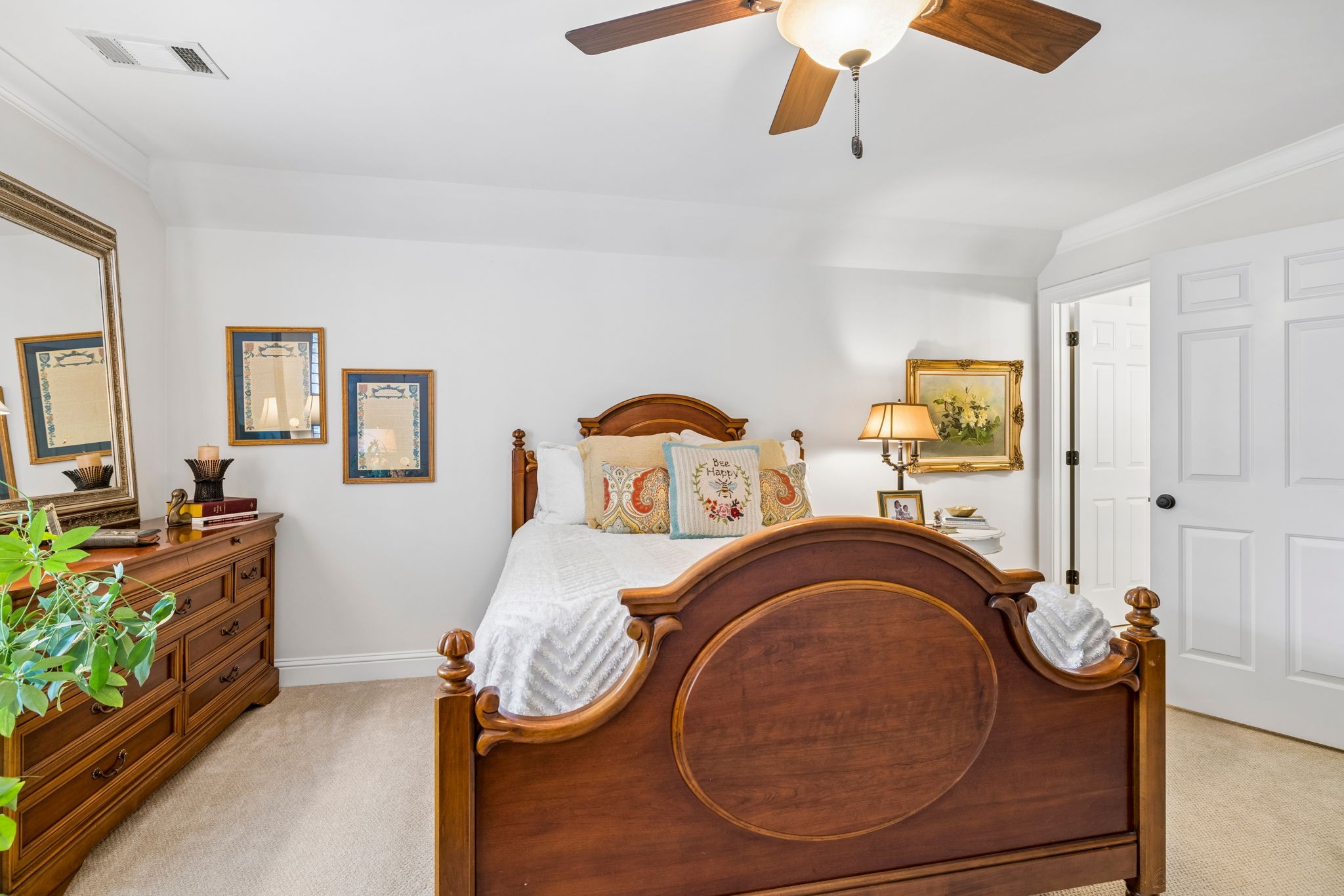 1206 Signature Ct