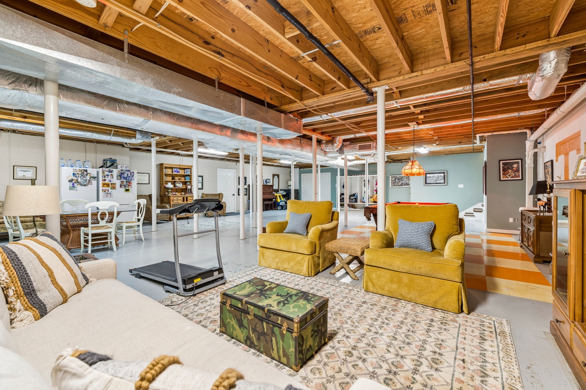 1206 Signature Ct