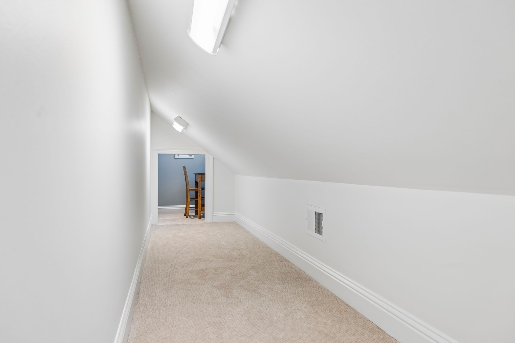 1206 Signature Ct