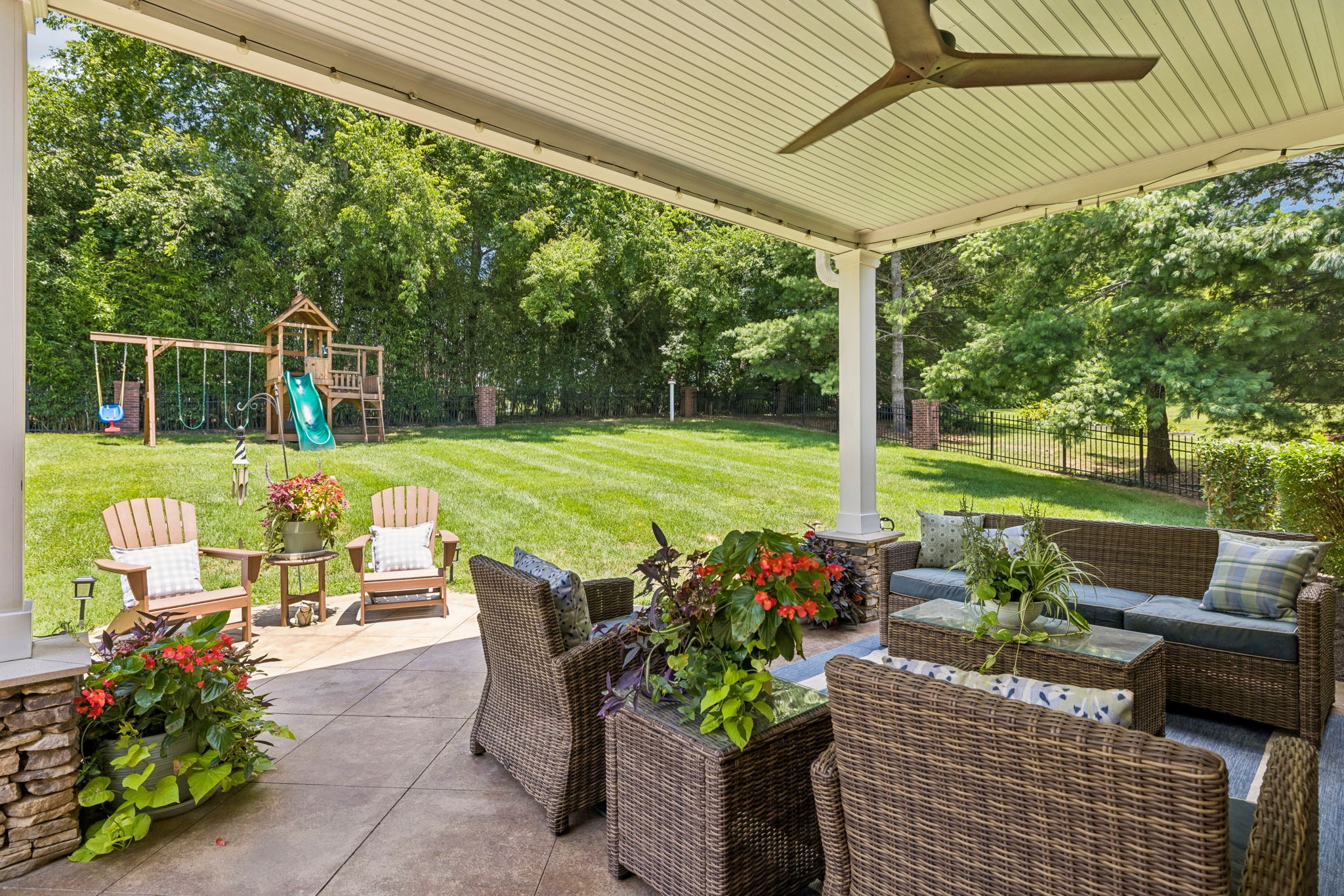 1206 Signature Ct
