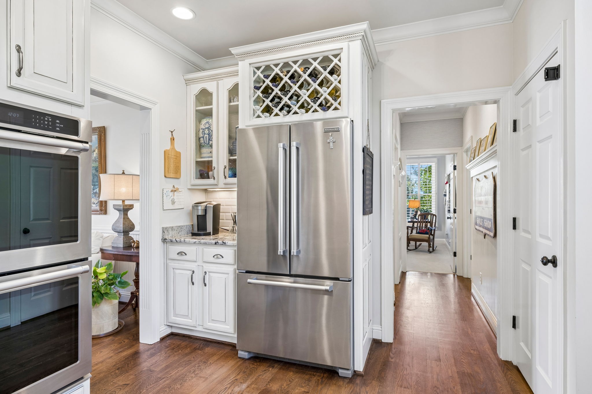 1206 Signature Ct