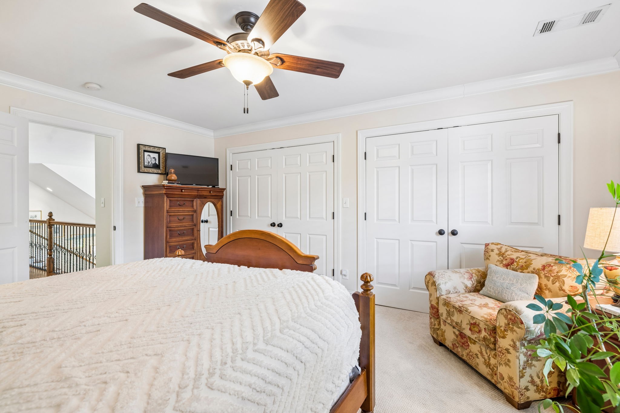 1206 Signature Ct