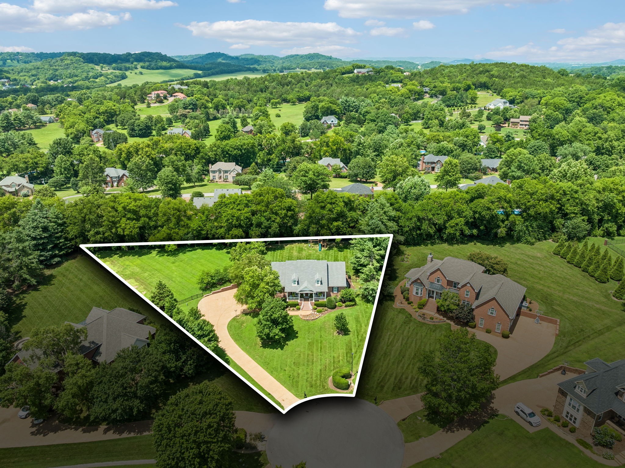 1206 Signature Ct