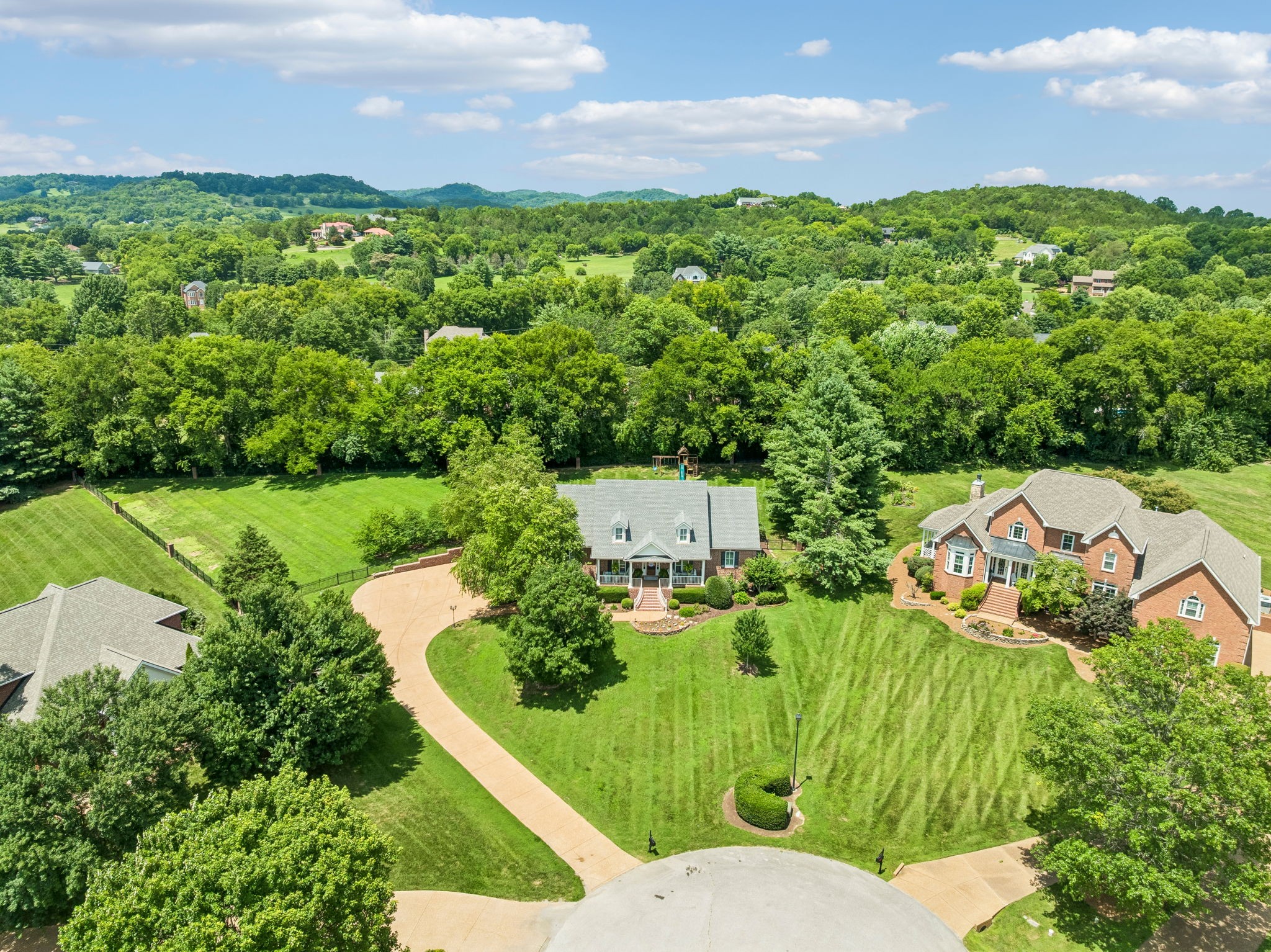 1206 Signature Ct