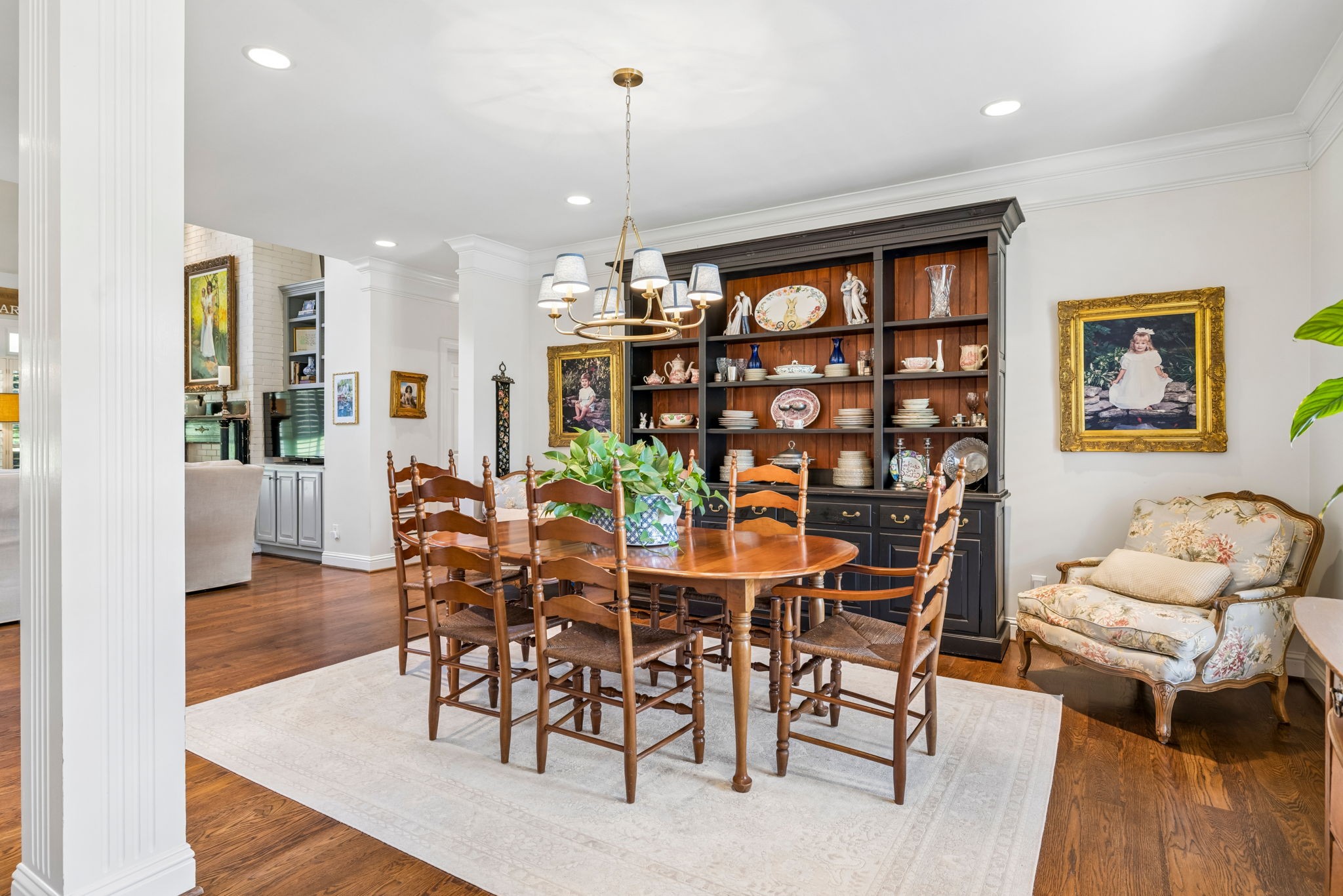 1206 Signature Ct