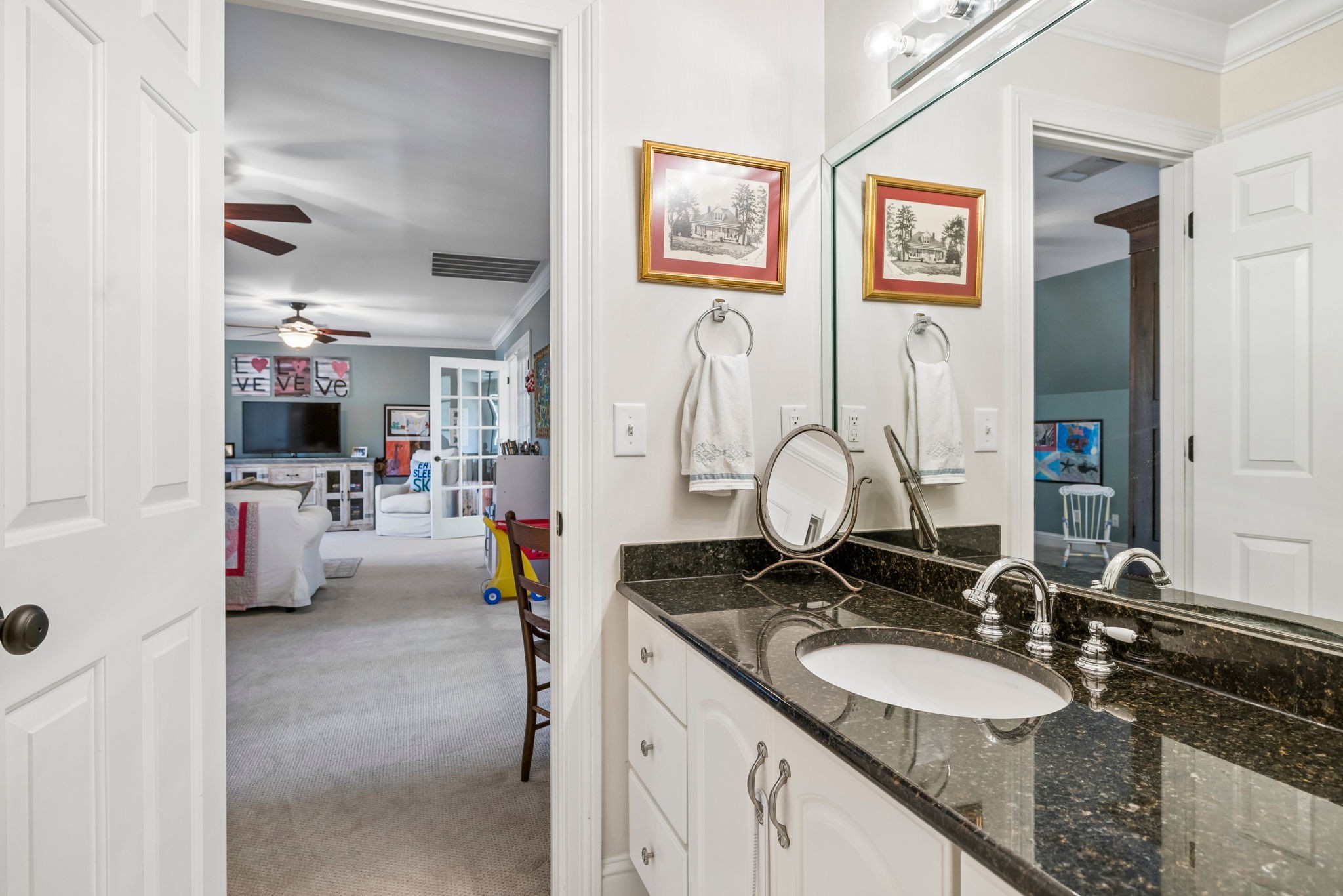 1206 Signature Ct