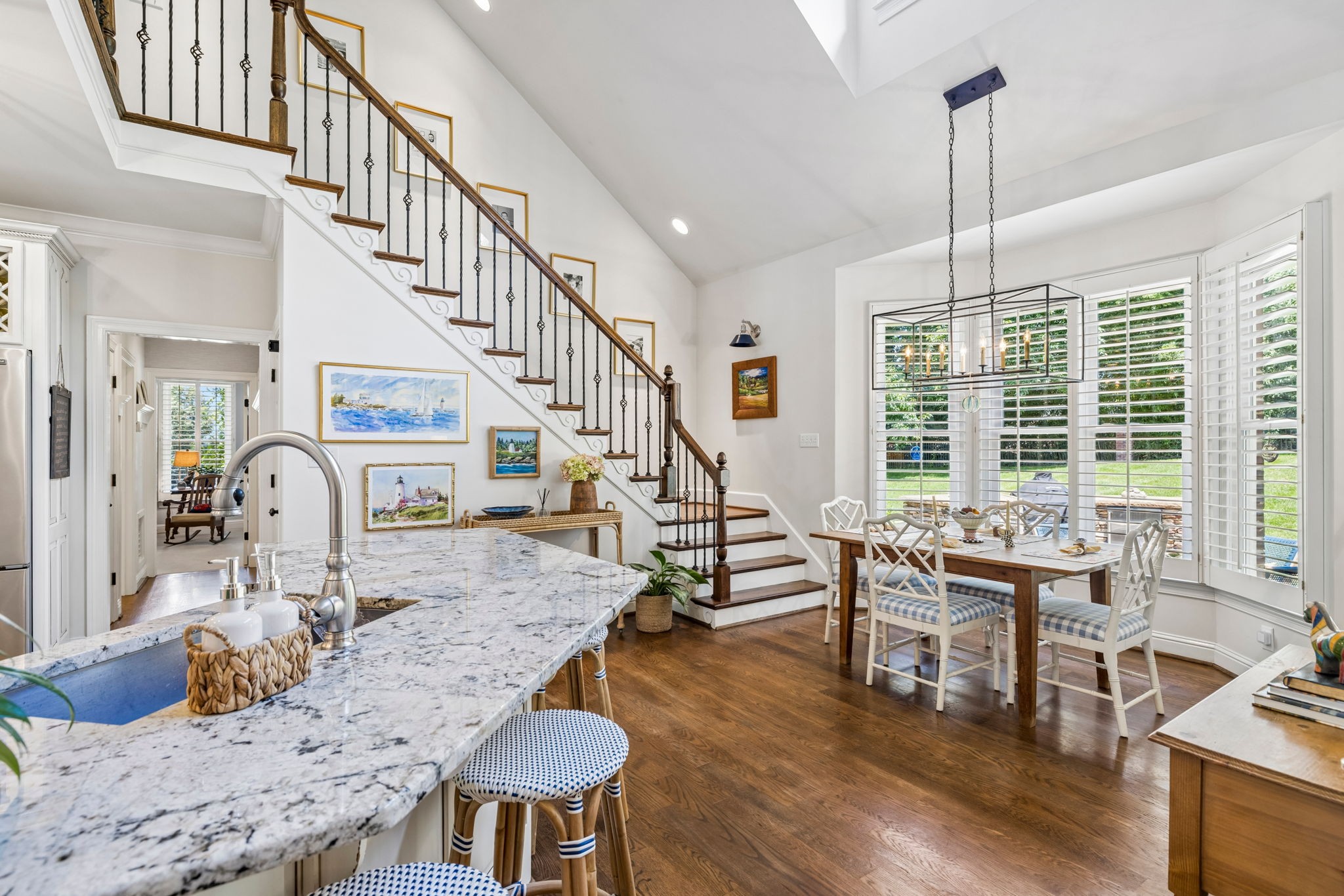 1206 Signature Ct