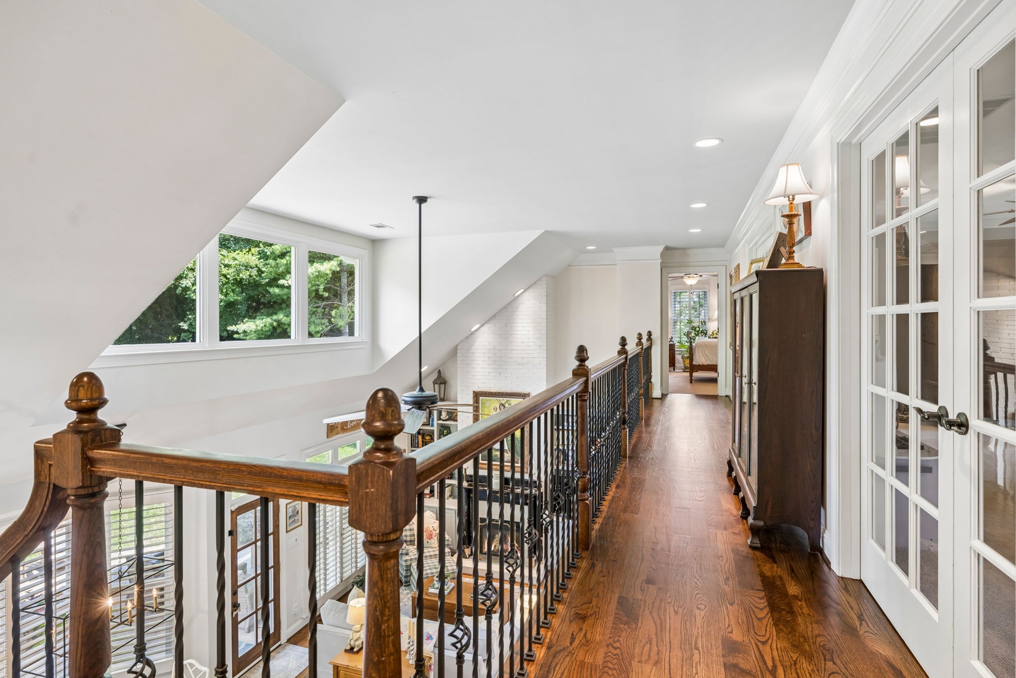 1206 Signature Ct