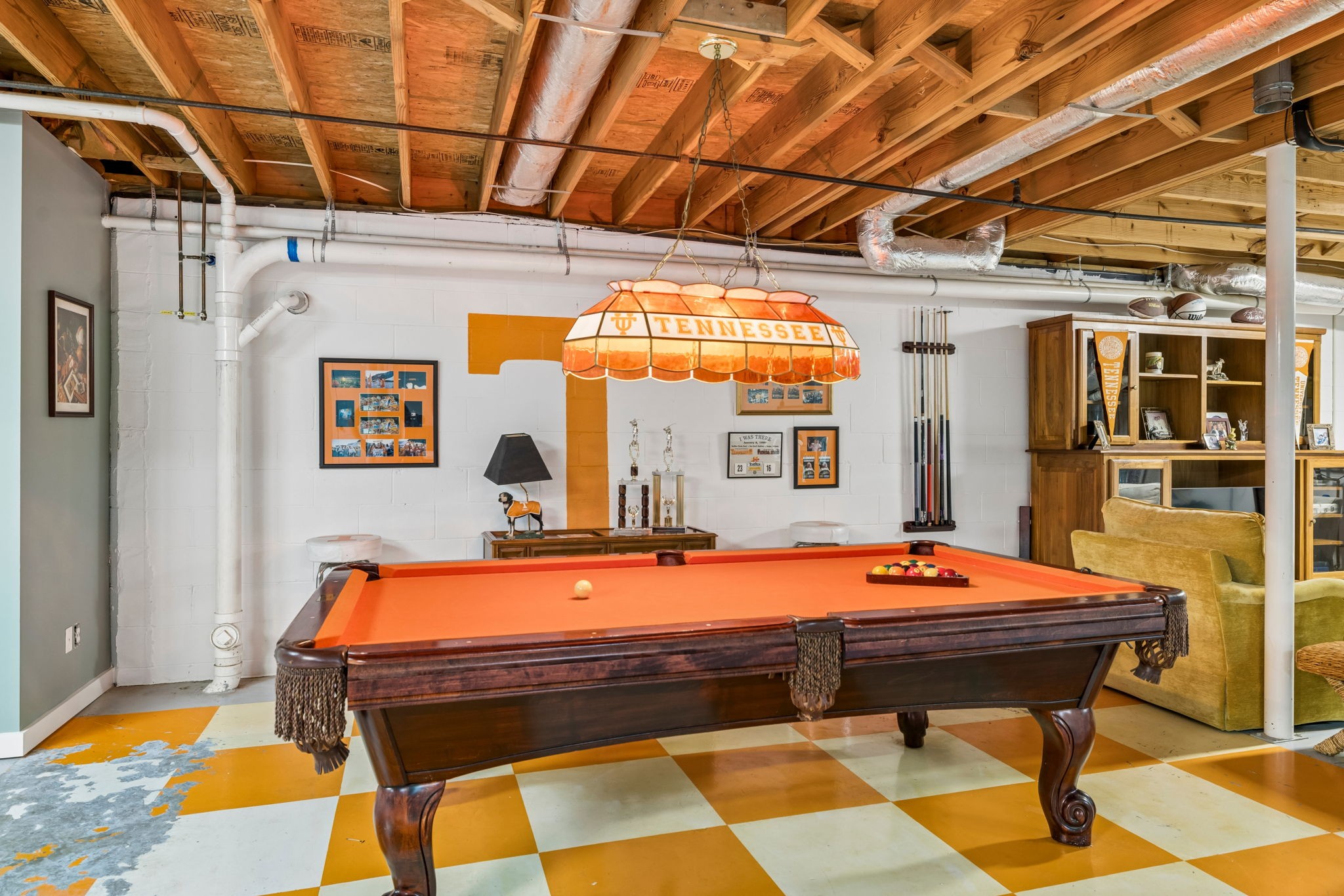 1206 Signature Ct