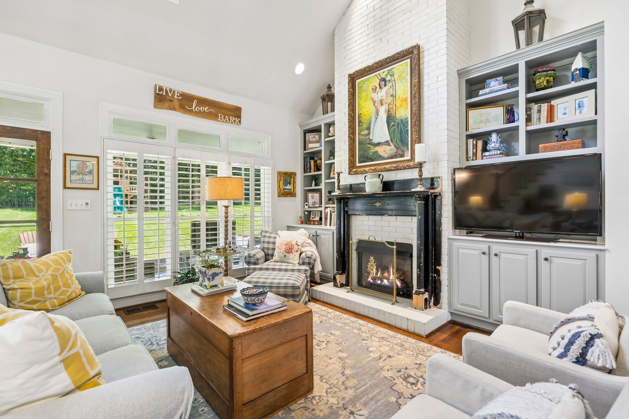 1206 Signature Ct
