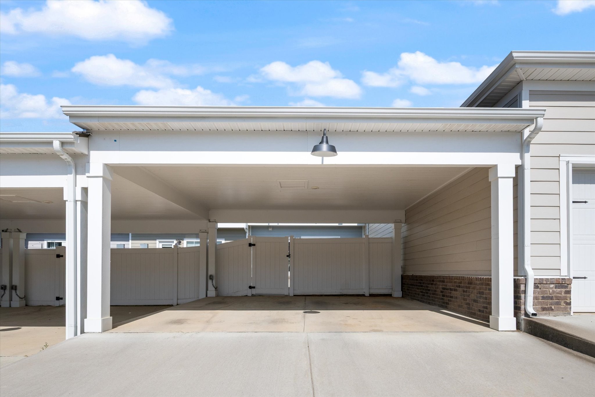 3255 Tasker Dr