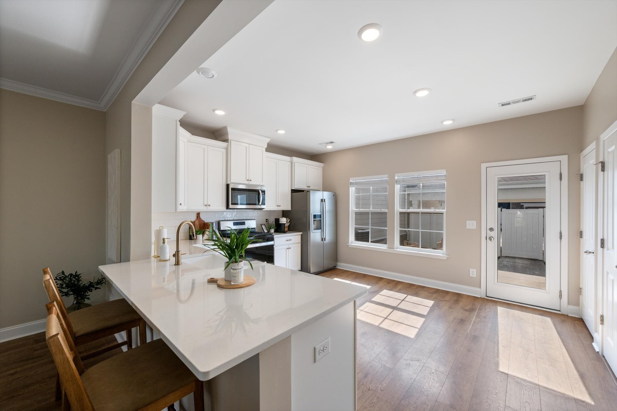 3255 Tasker Dr
