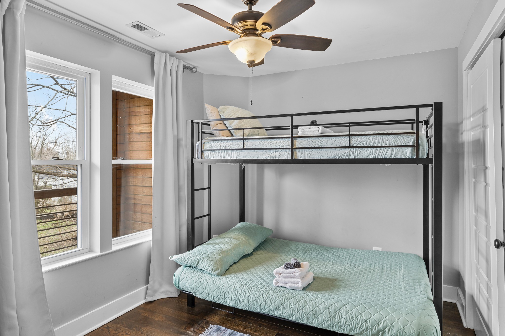 844 Cherokee Ave Unit: 11