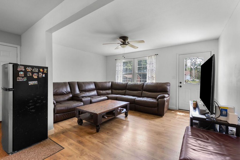 245 Charlemagne Blvd
