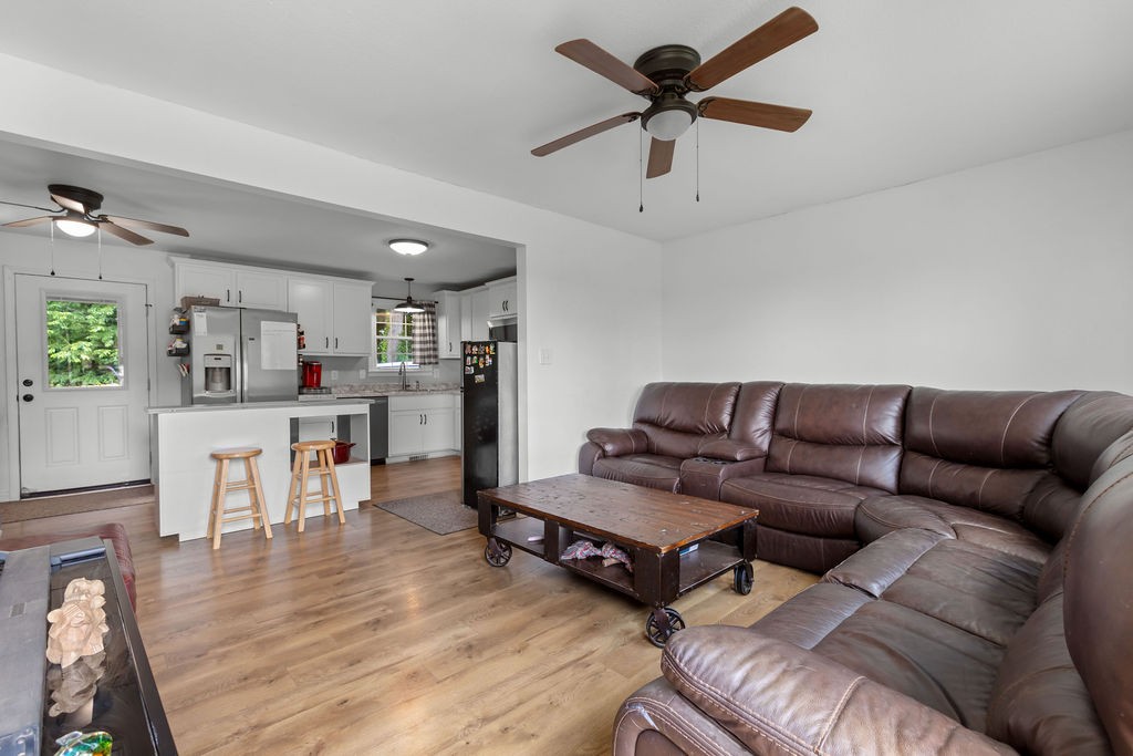 245 Charlemagne Blvd