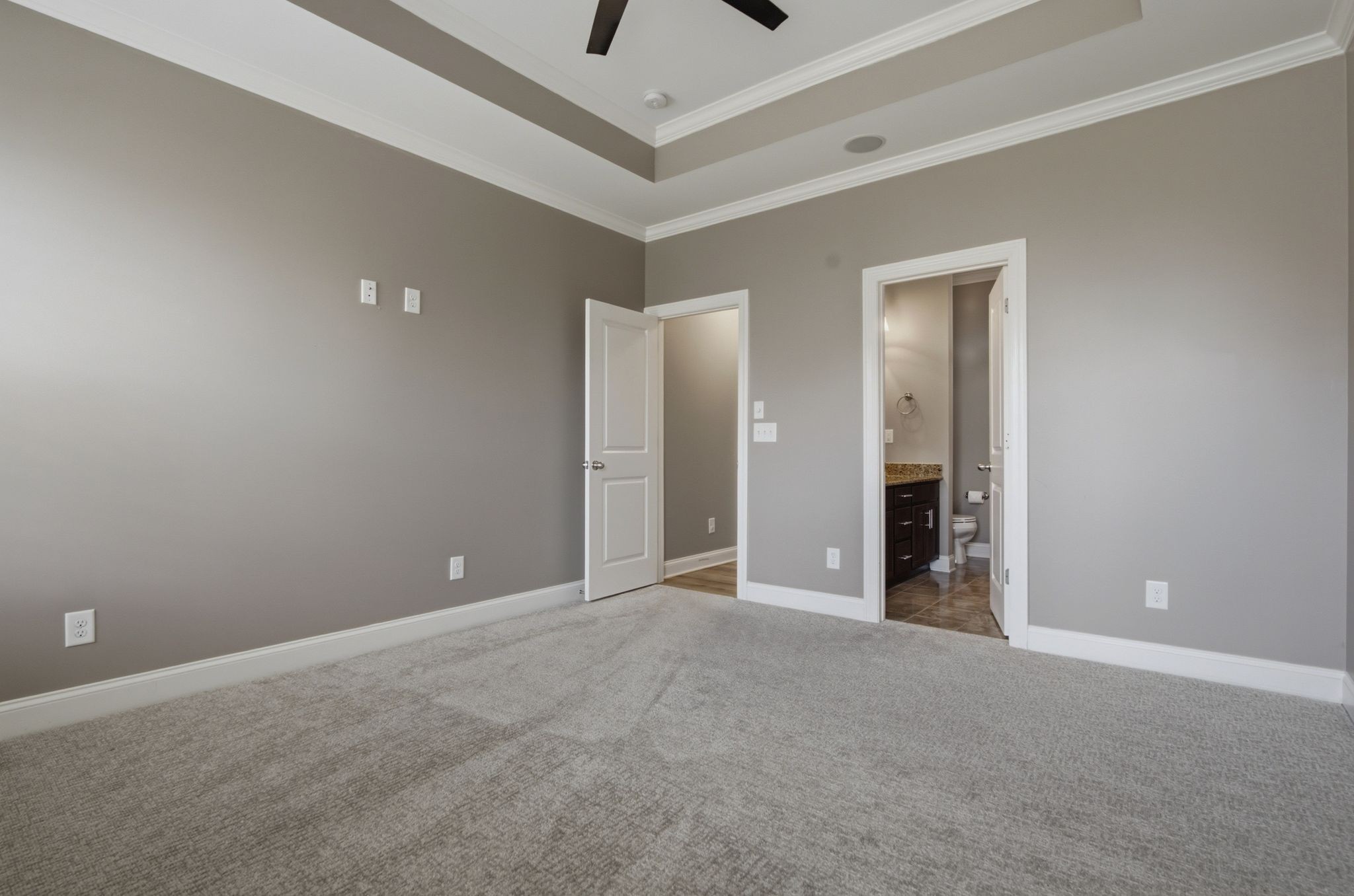5036 Winslow Dr