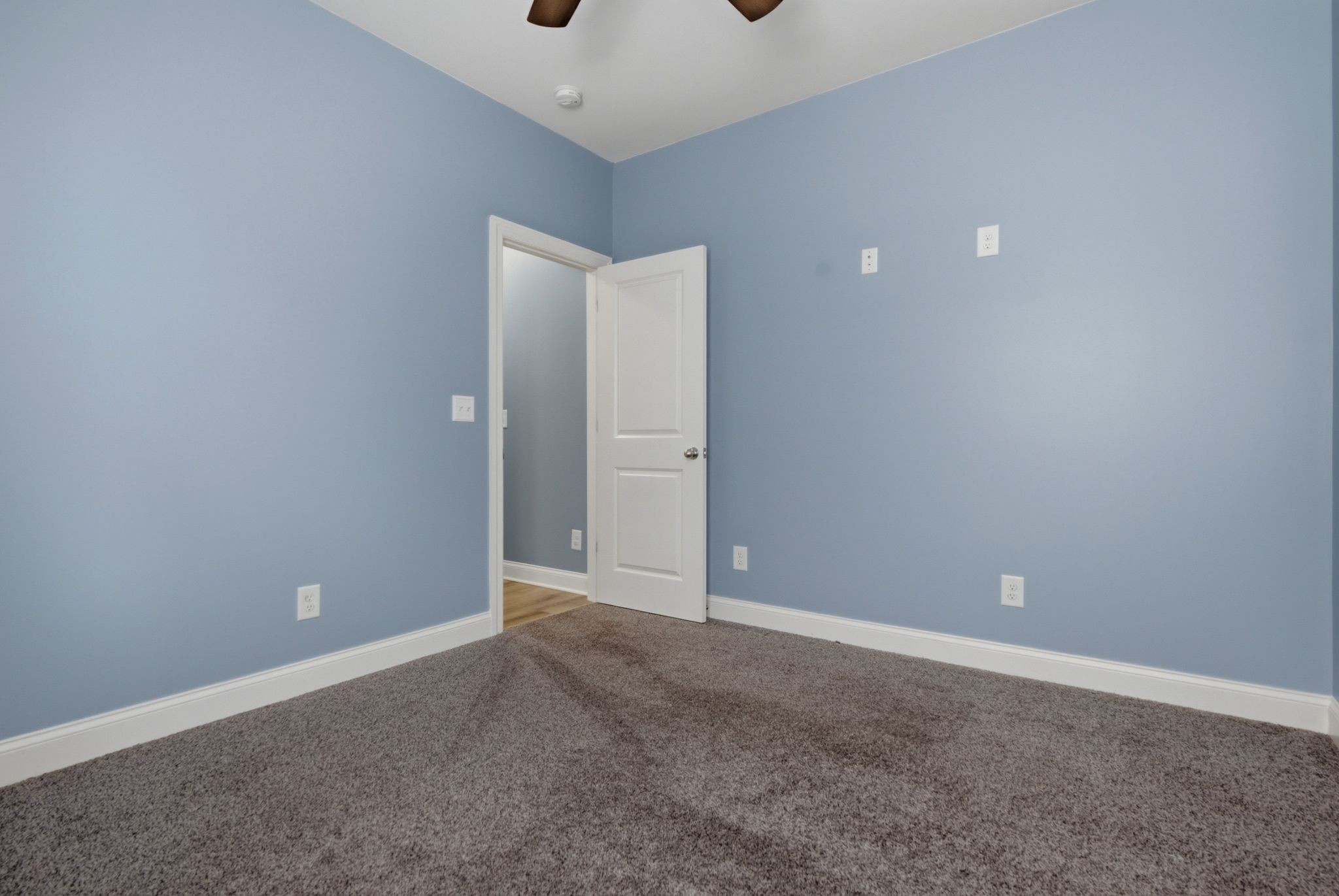 5036 Winslow Dr
