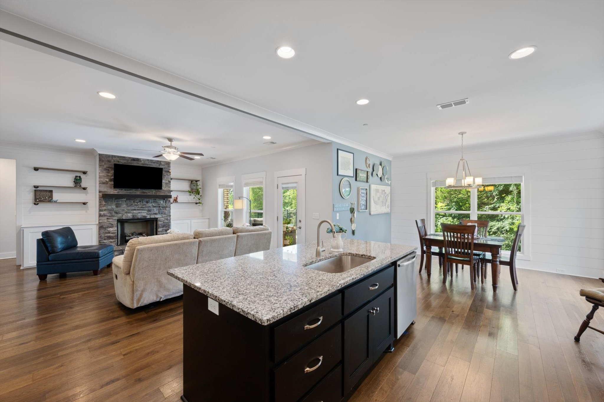 1224 White Rock Rd