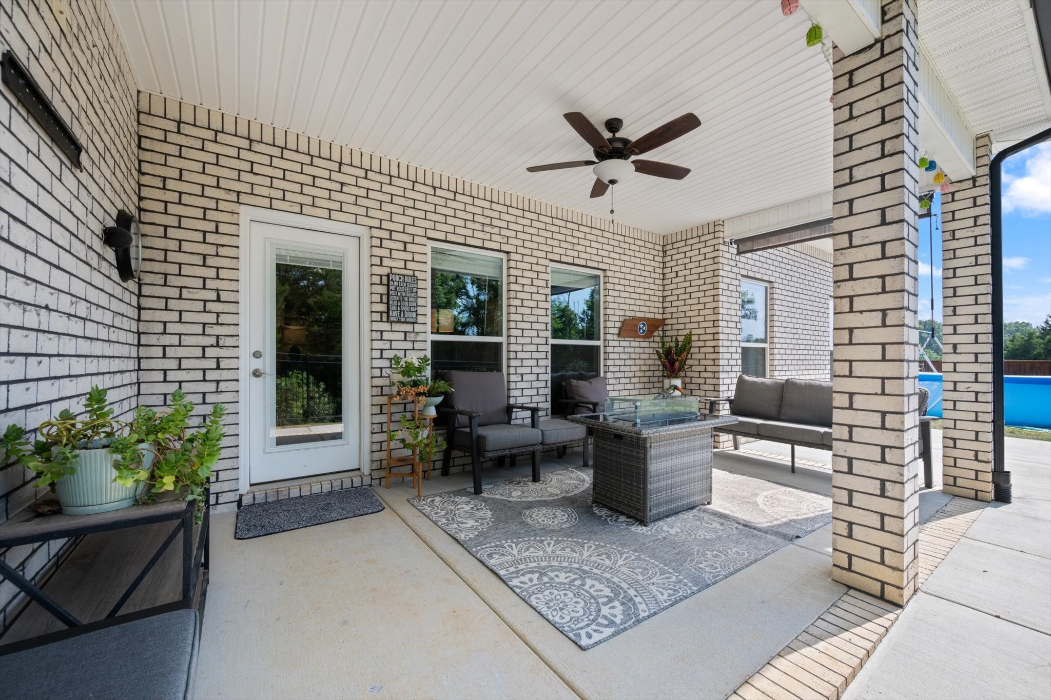 1224 White Rock Rd
