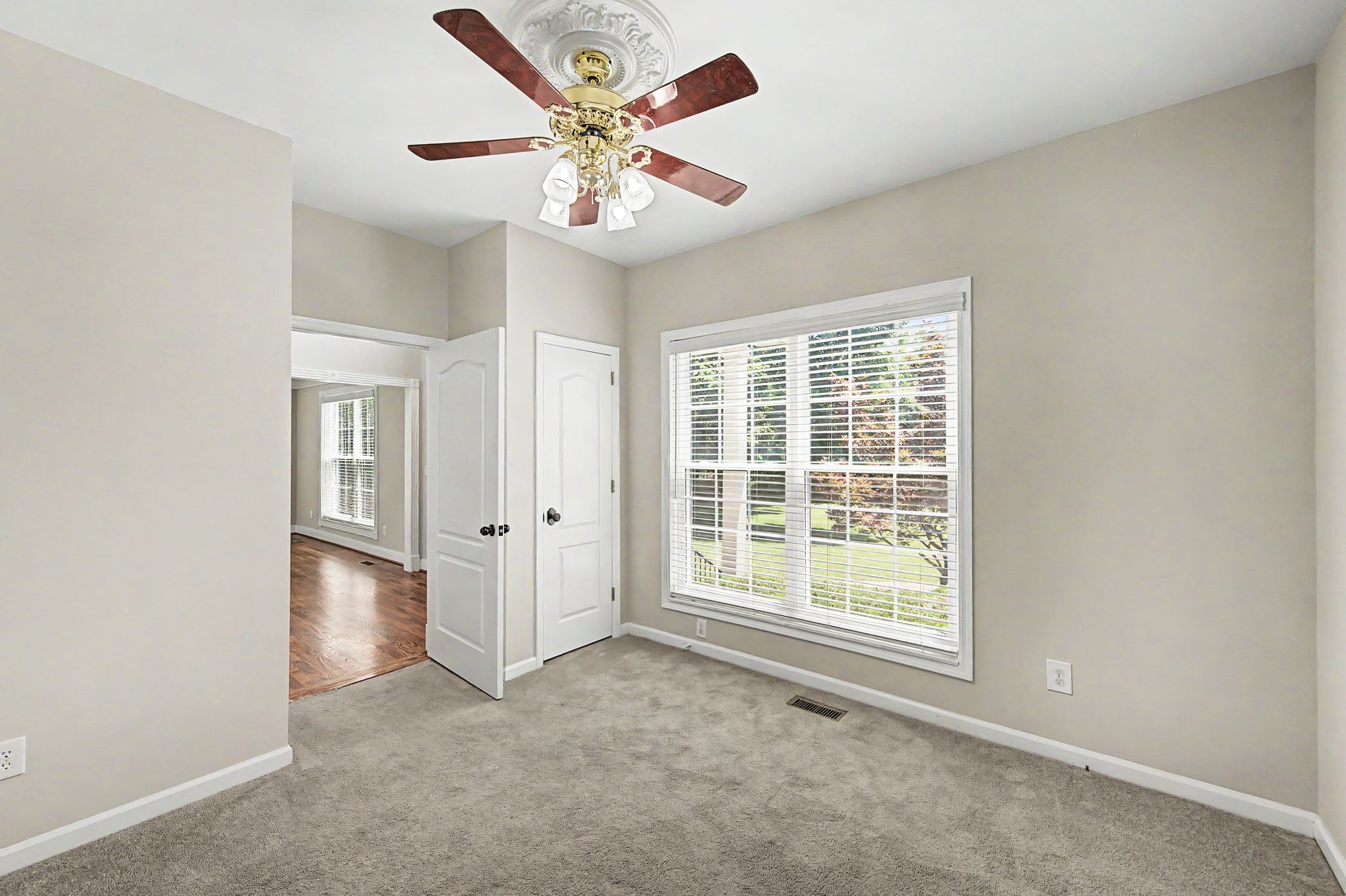 4450 S Carothers Rd