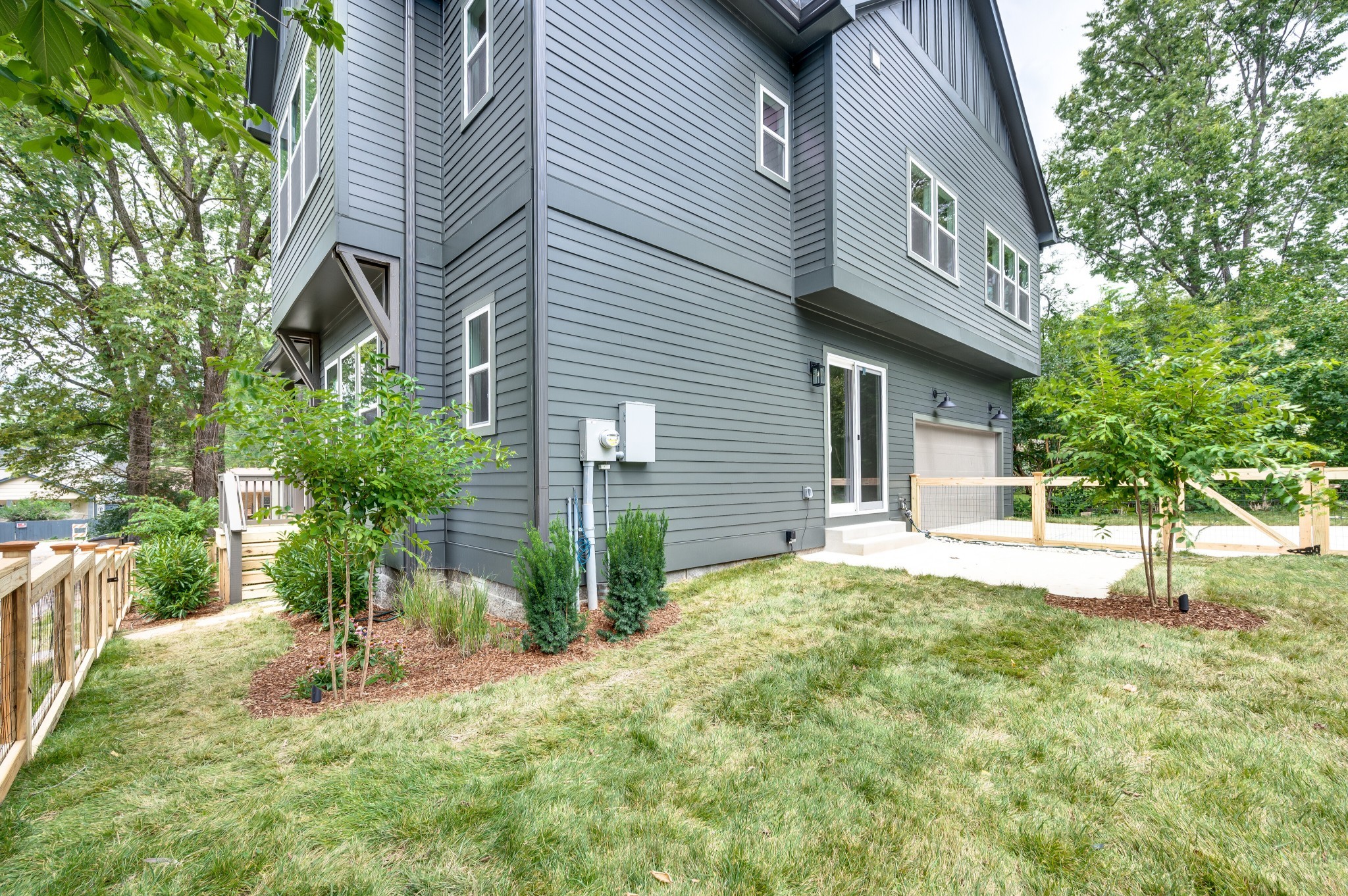 2430 Little Ave