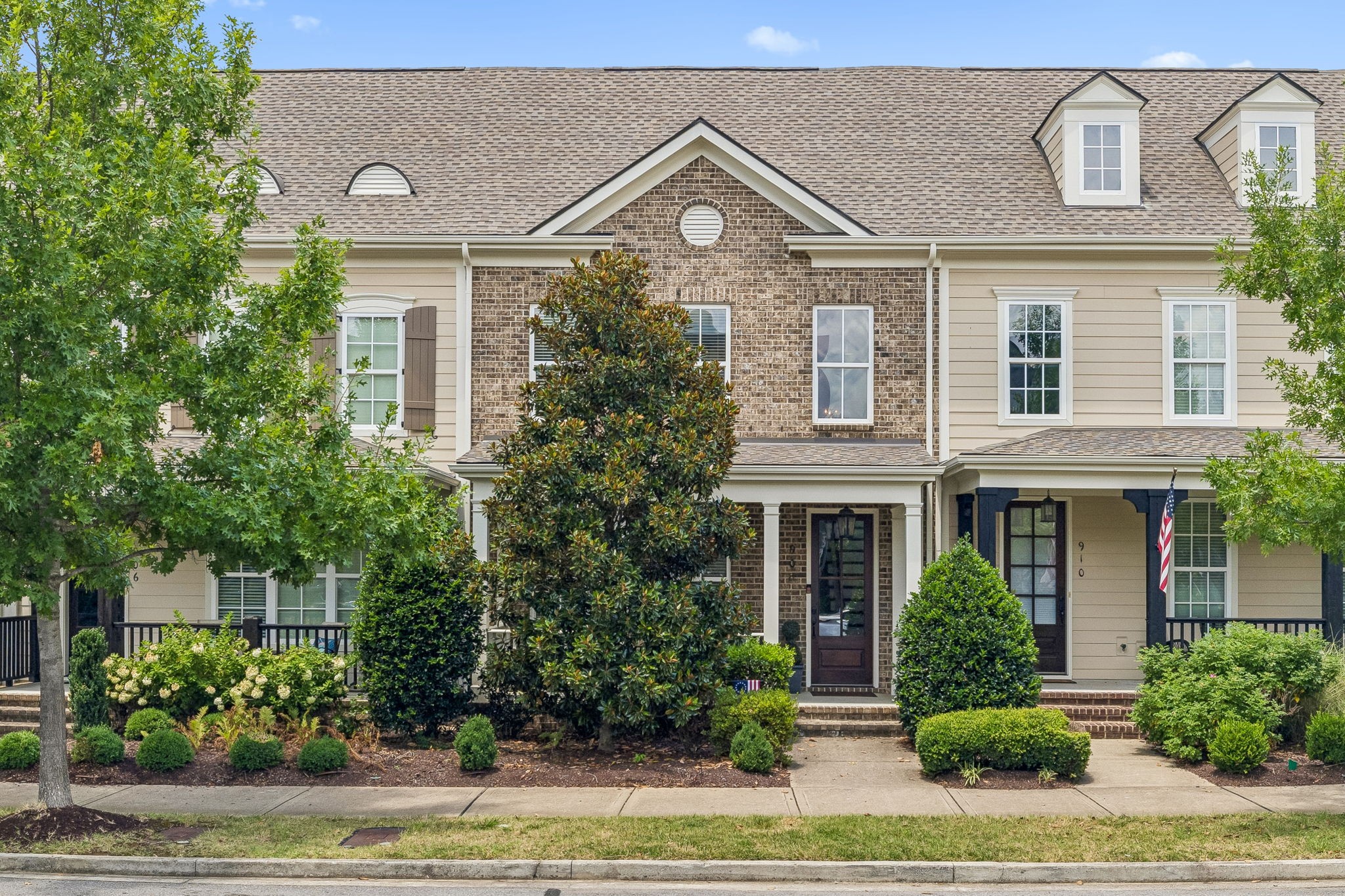 908 Jewell Ave