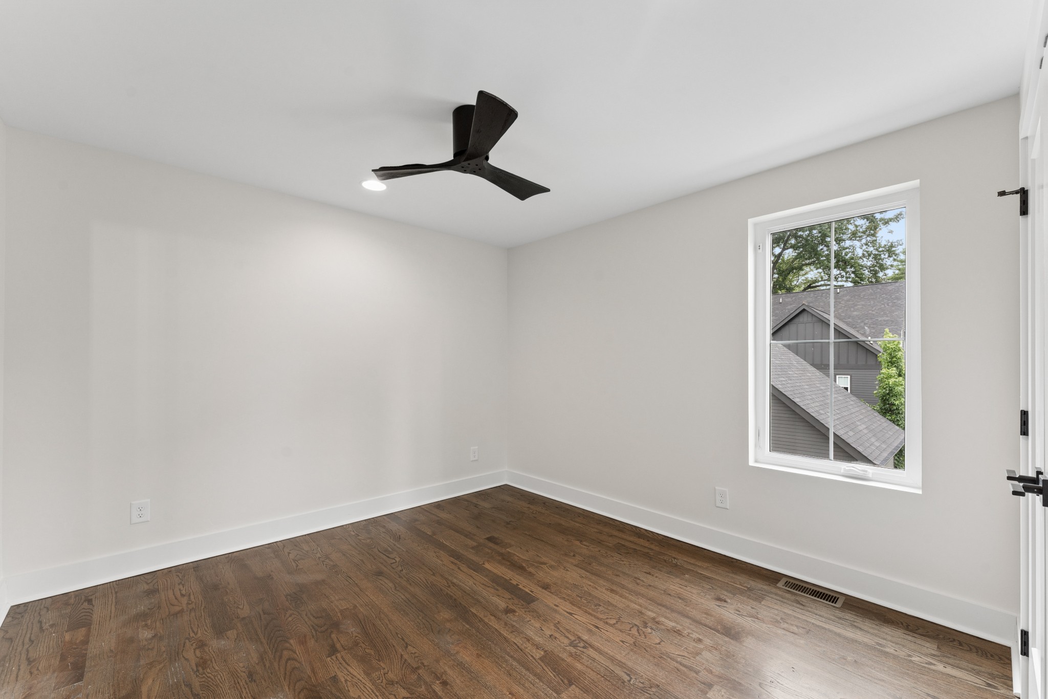 339 Gatewood Ave