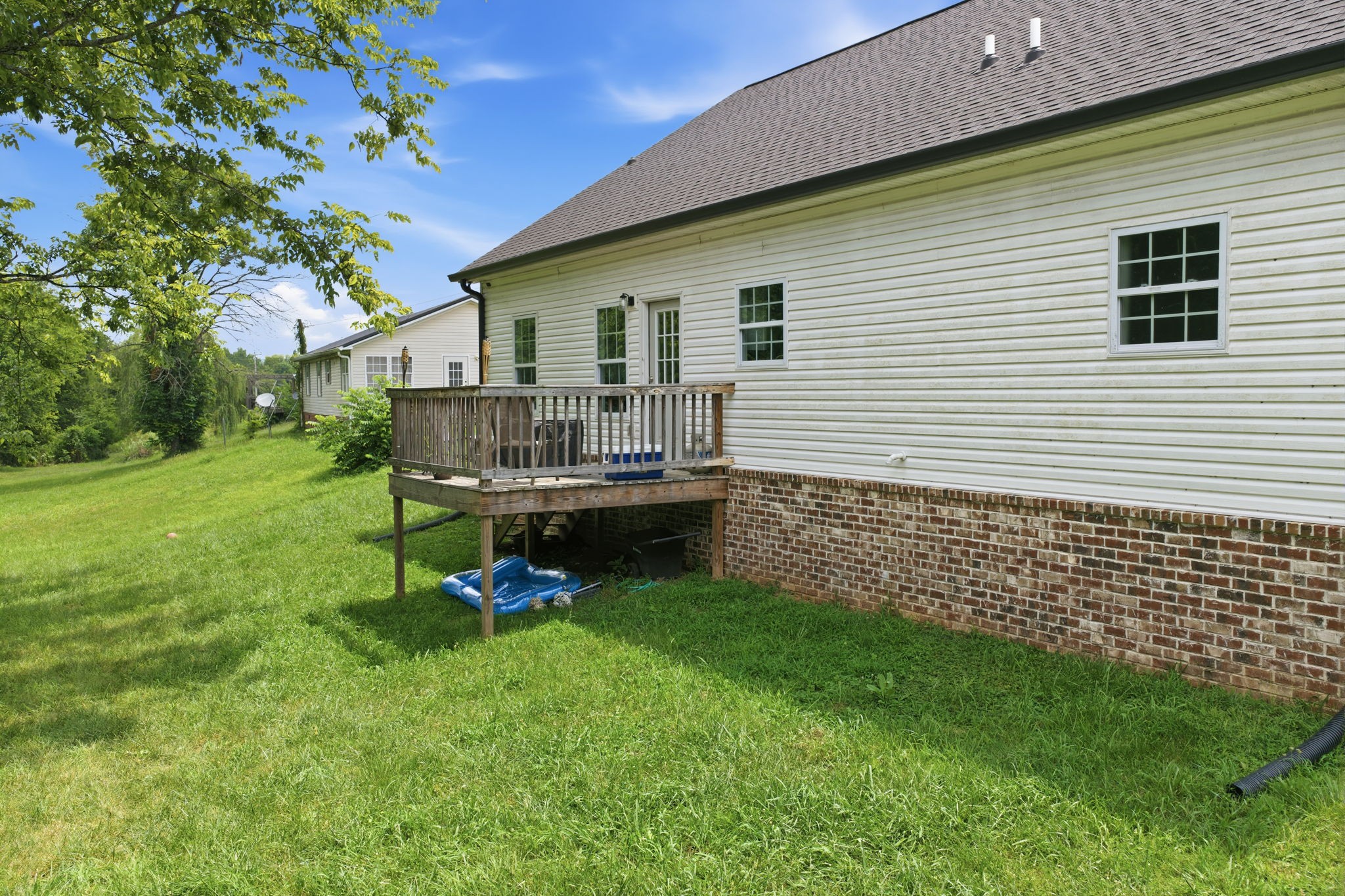 94 Hickory Ridge Ln