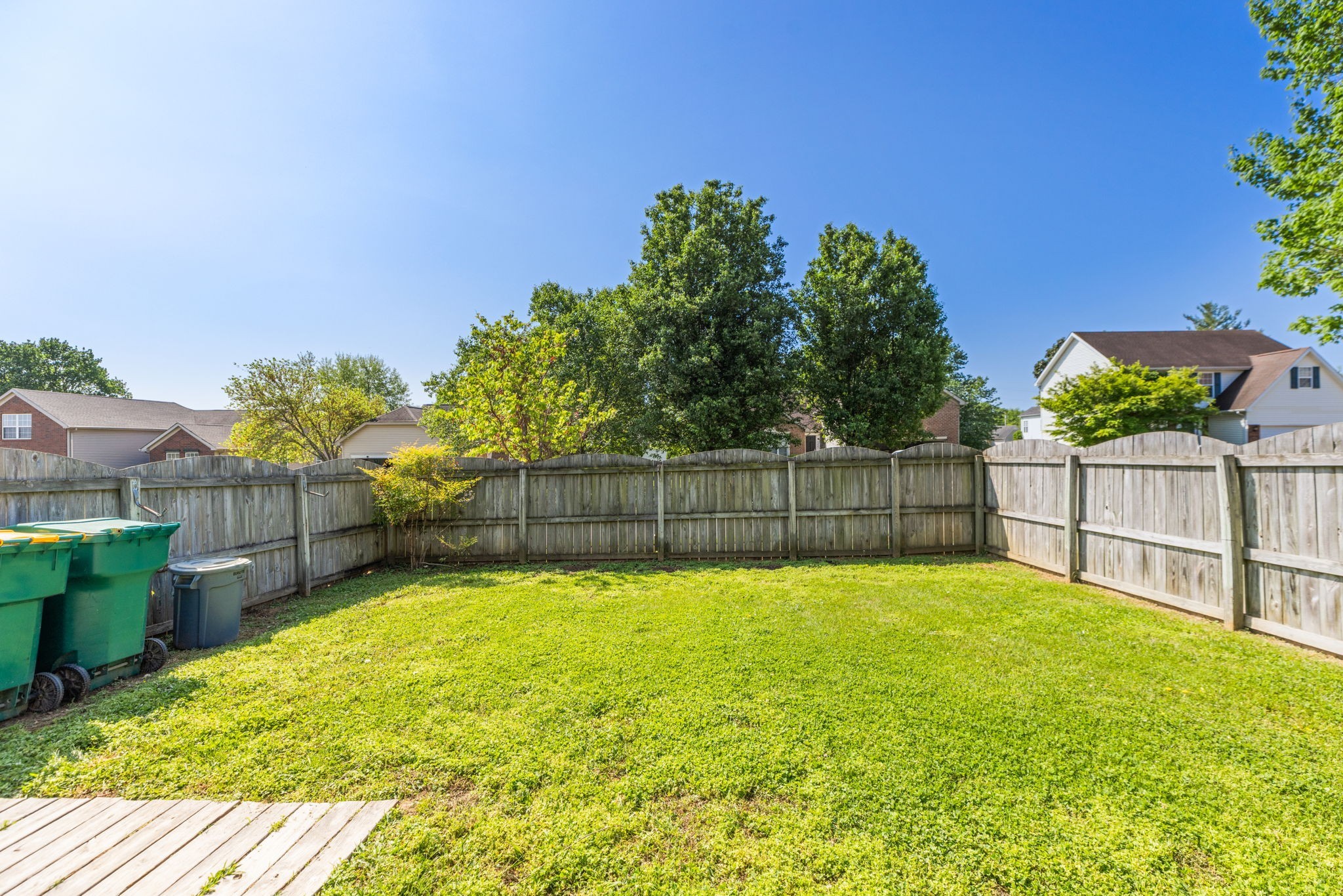 2290 Hayward Ln