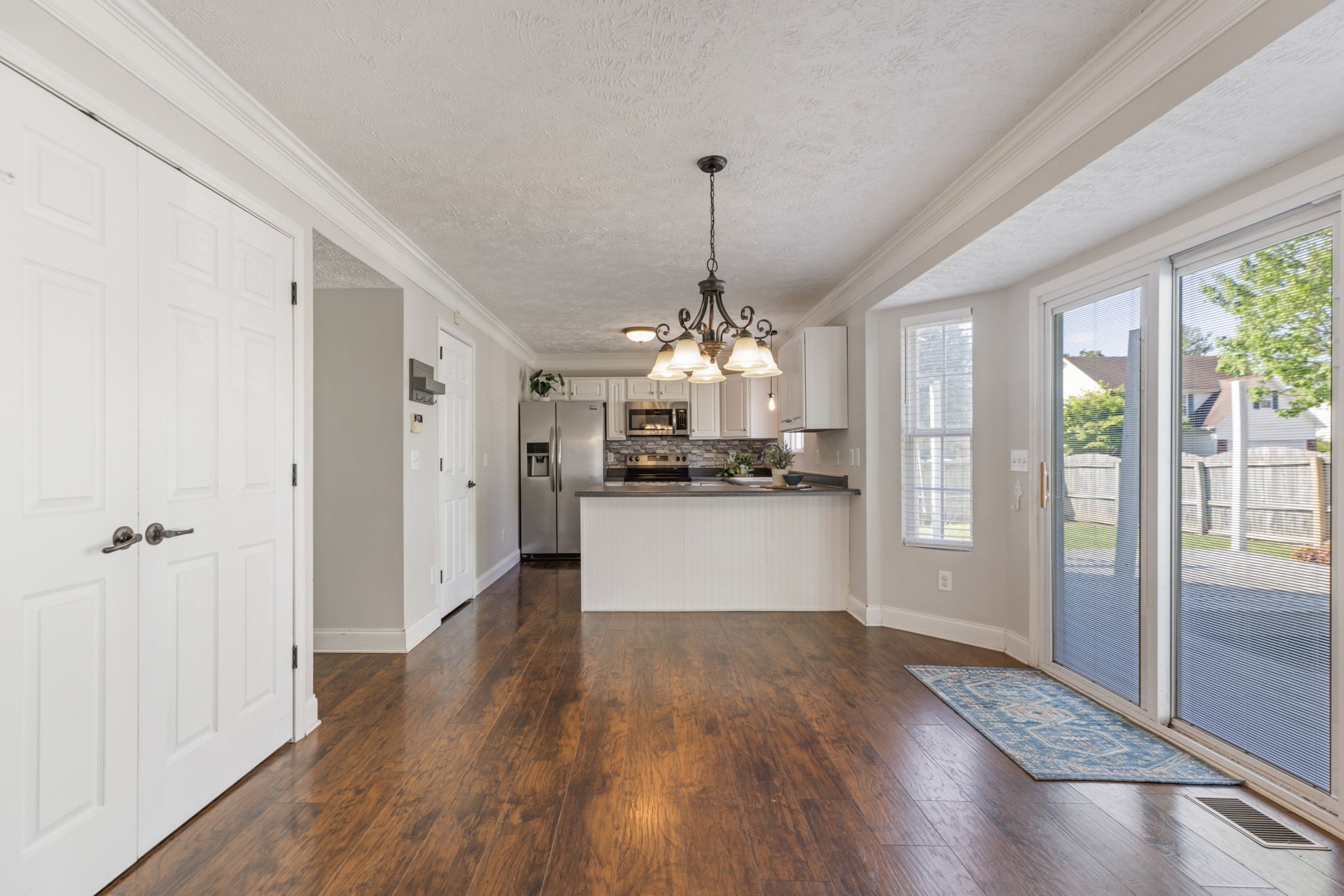 2290 Hayward Ln