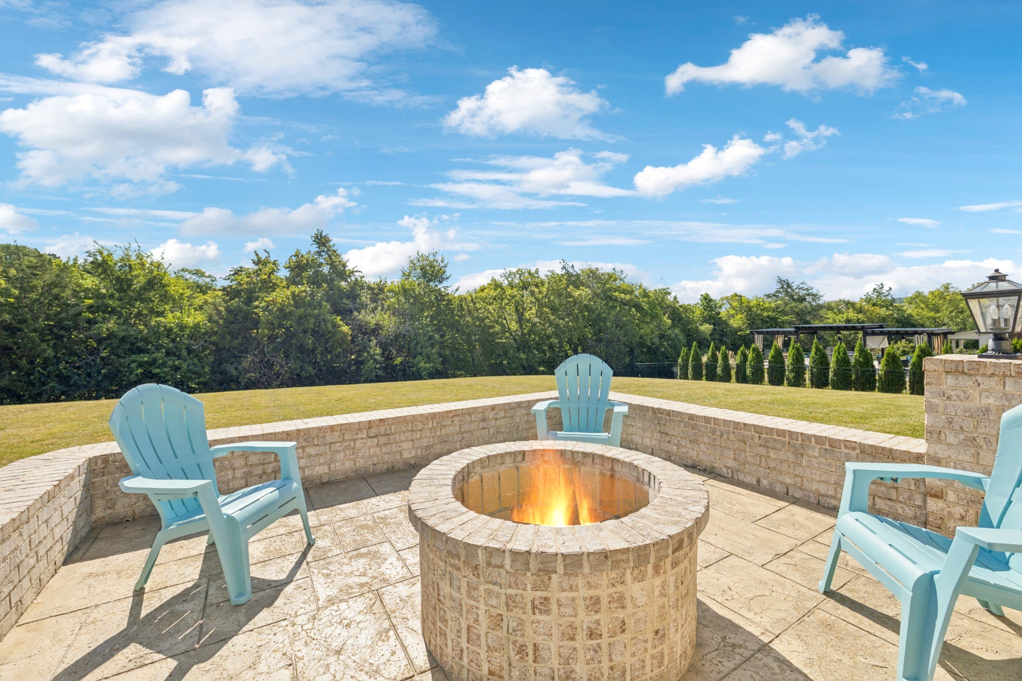 238 Bishops Gate Dr