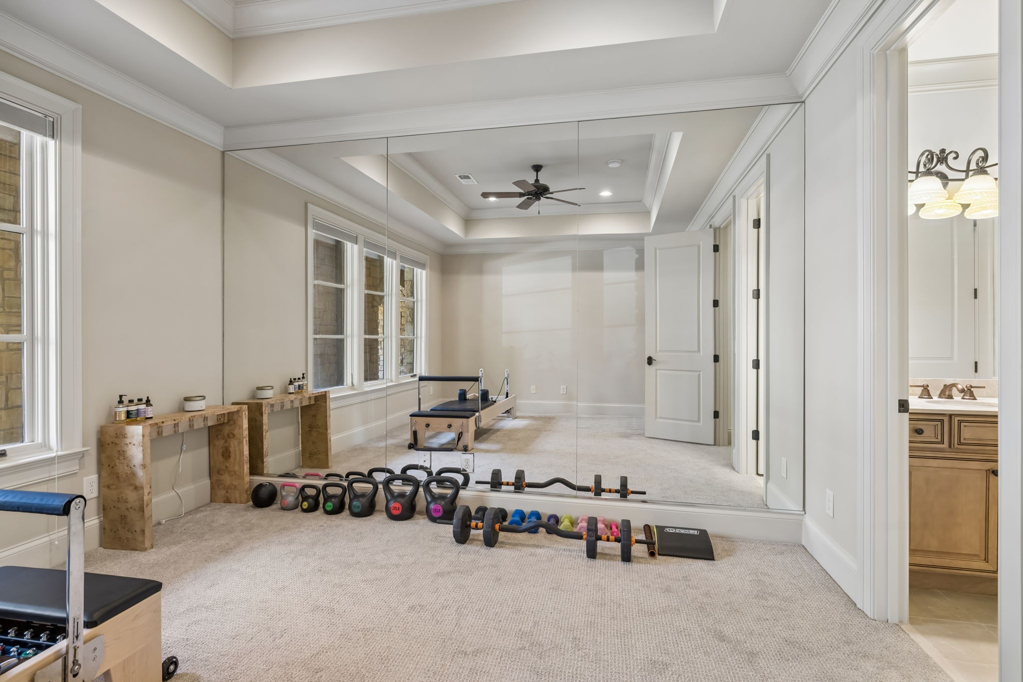 1037 Vaughn Crest Dr