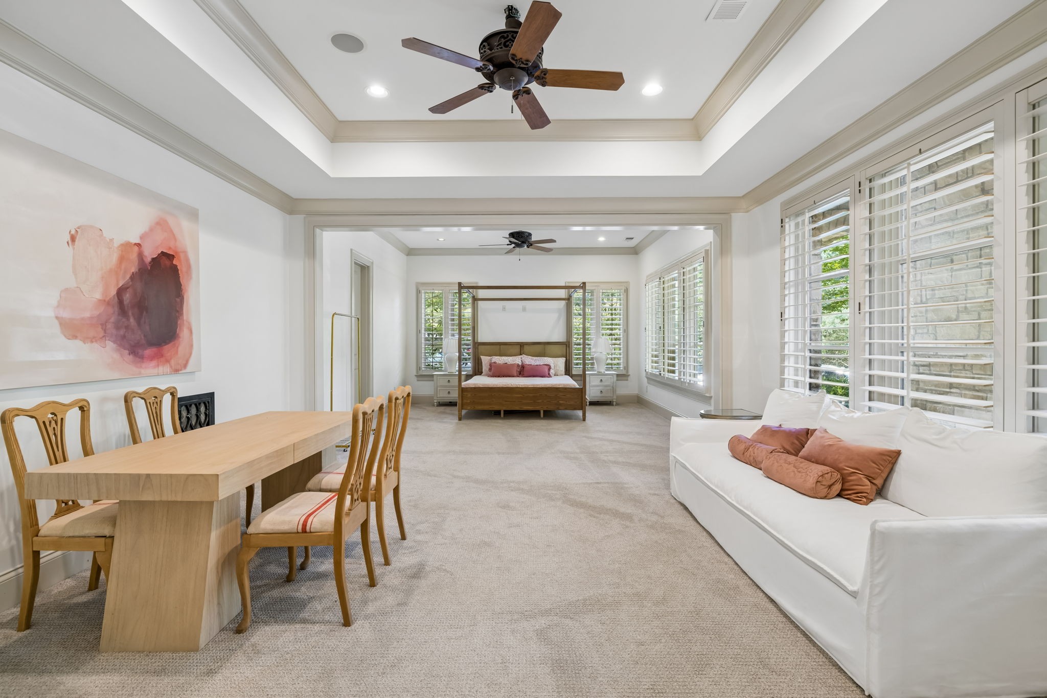 1037 Vaughn Crest Dr