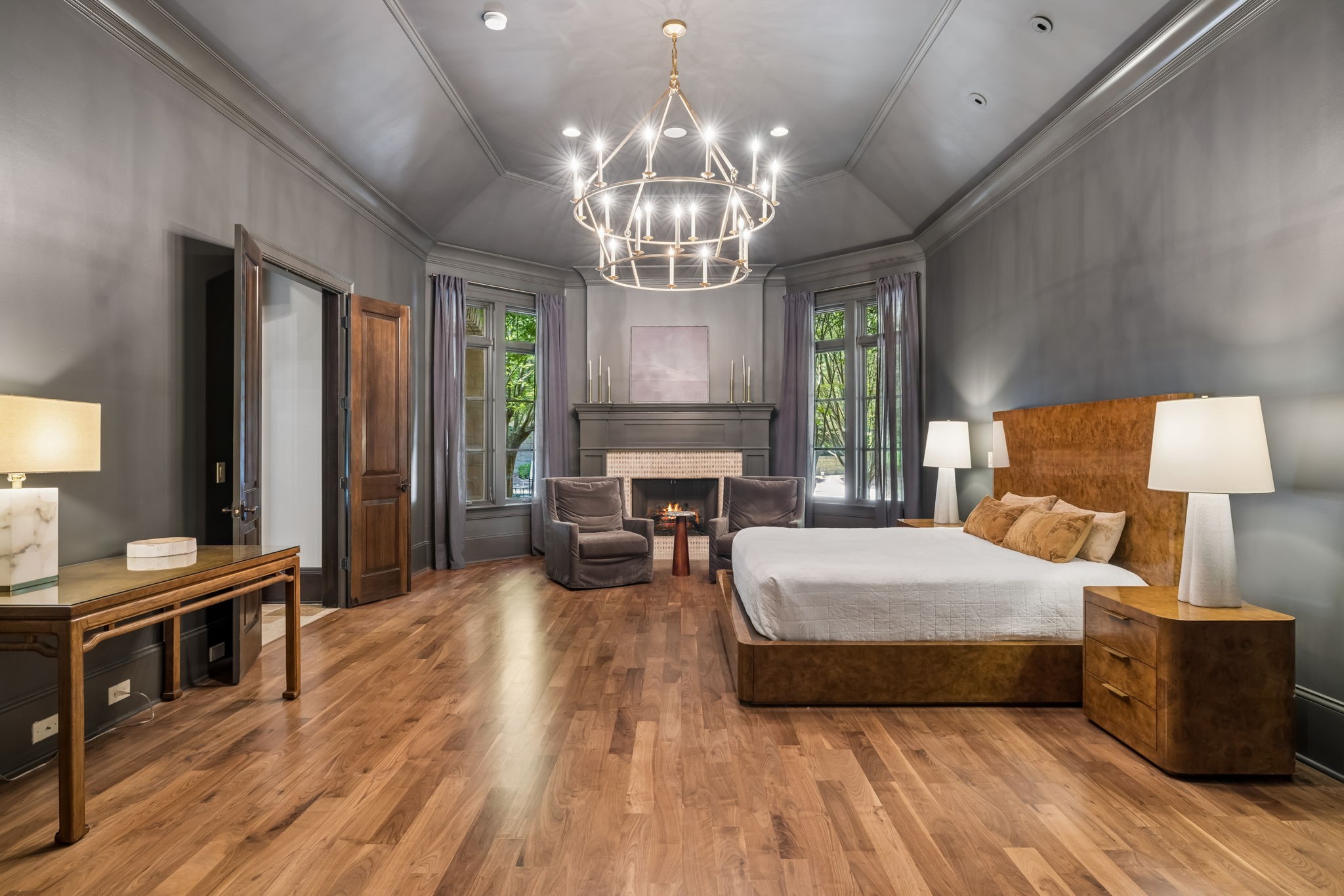 1037 Vaughn Crest Dr