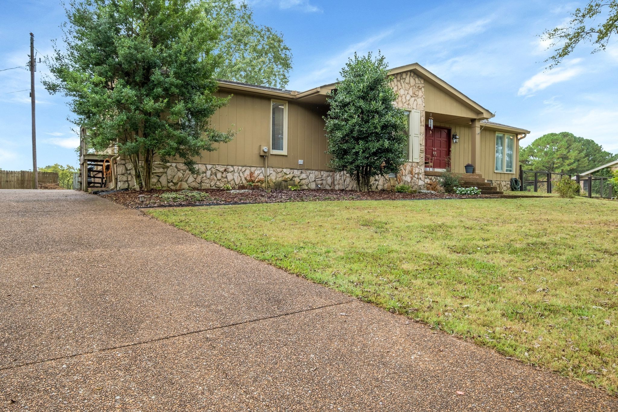 622 Oakwood Ter