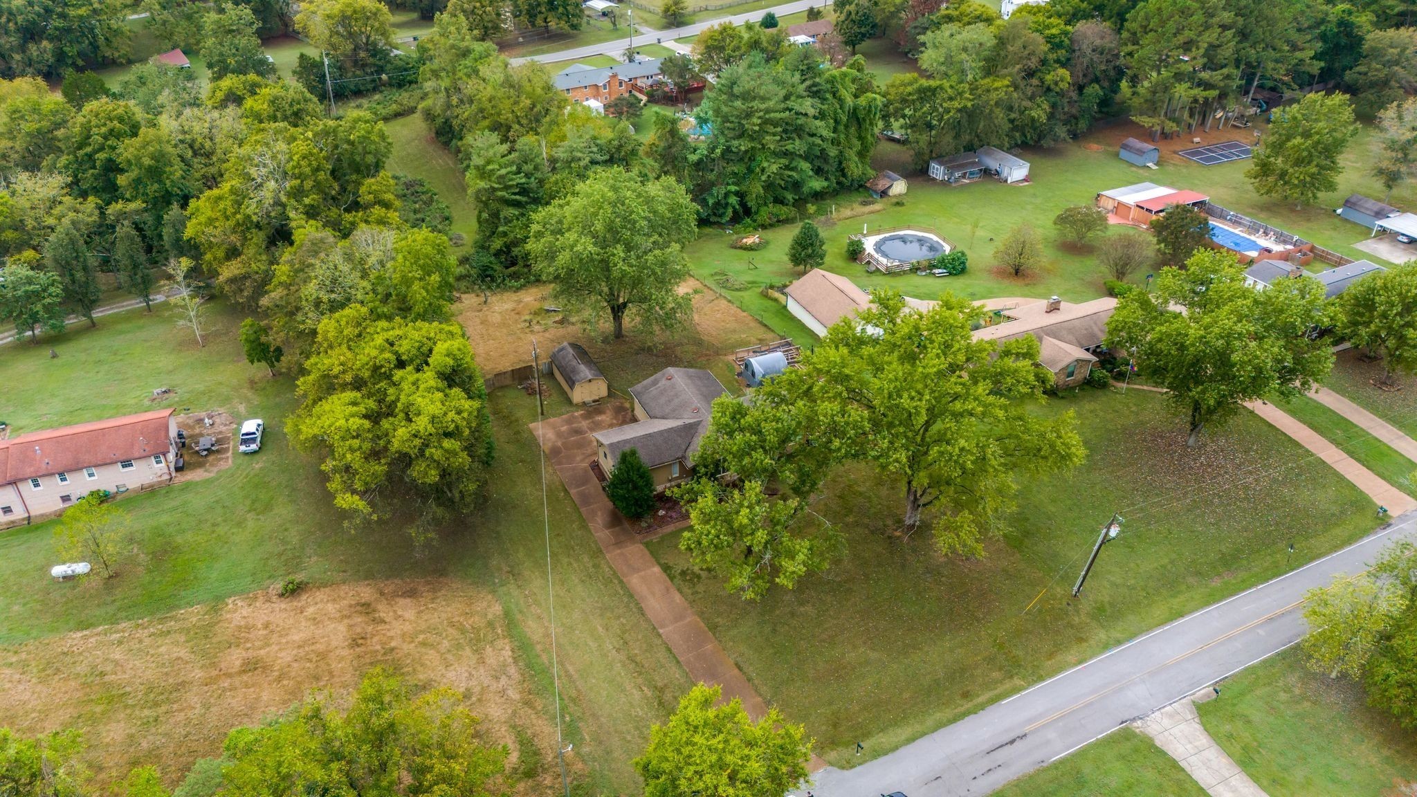 622 Oakwood Ter