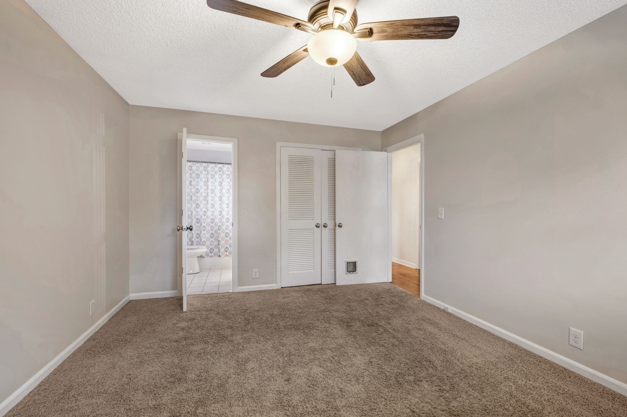 622 Oakwood Ter