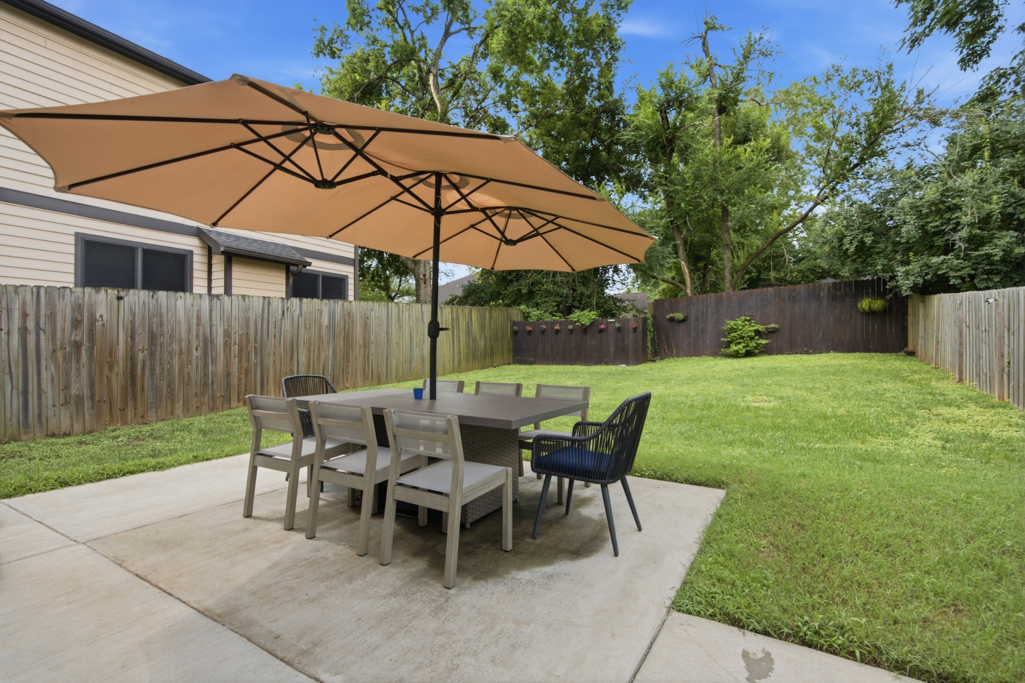 1541A Battlefield Dr