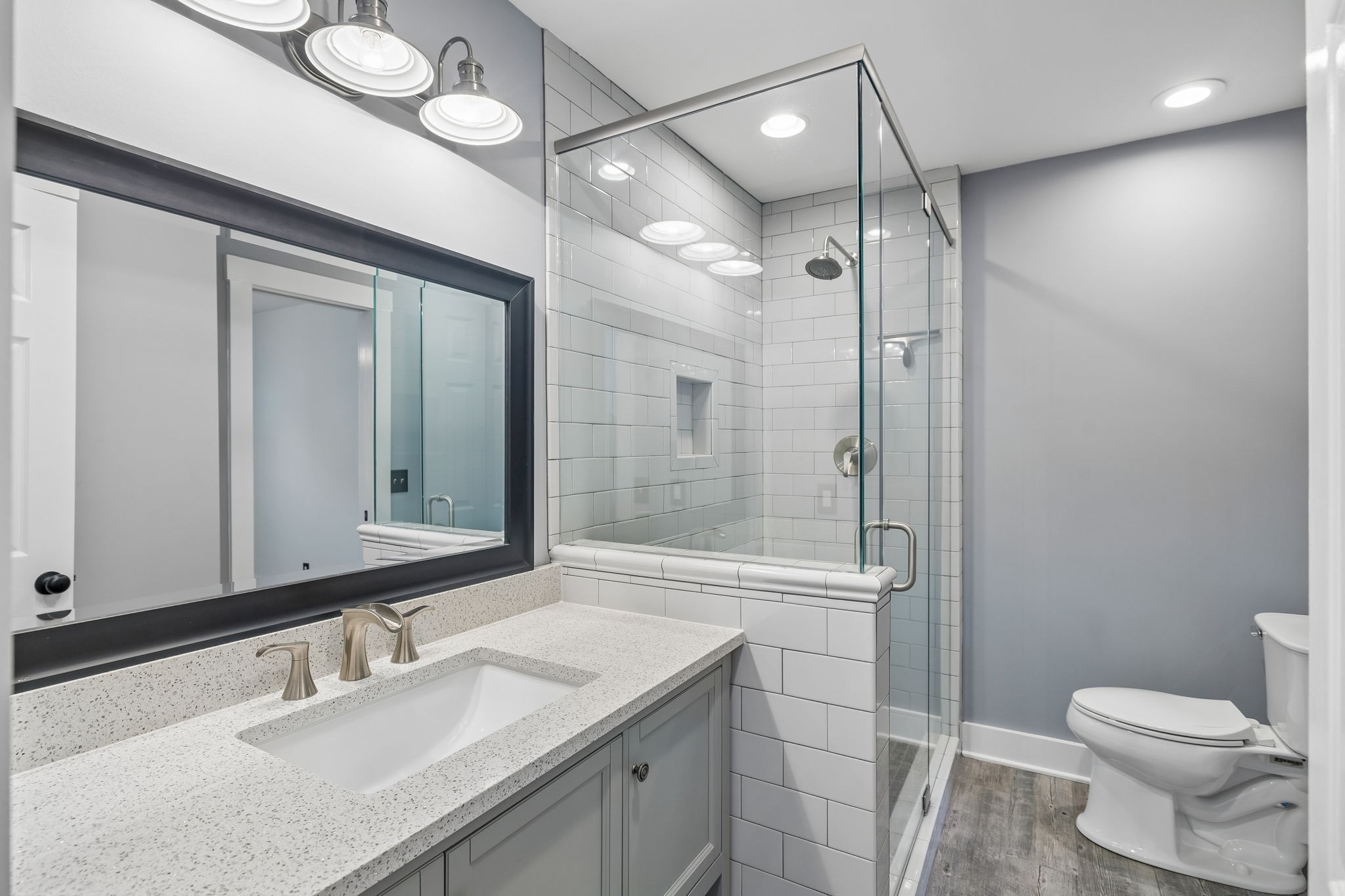200 N Royal Oaks Blvd Unit: E1