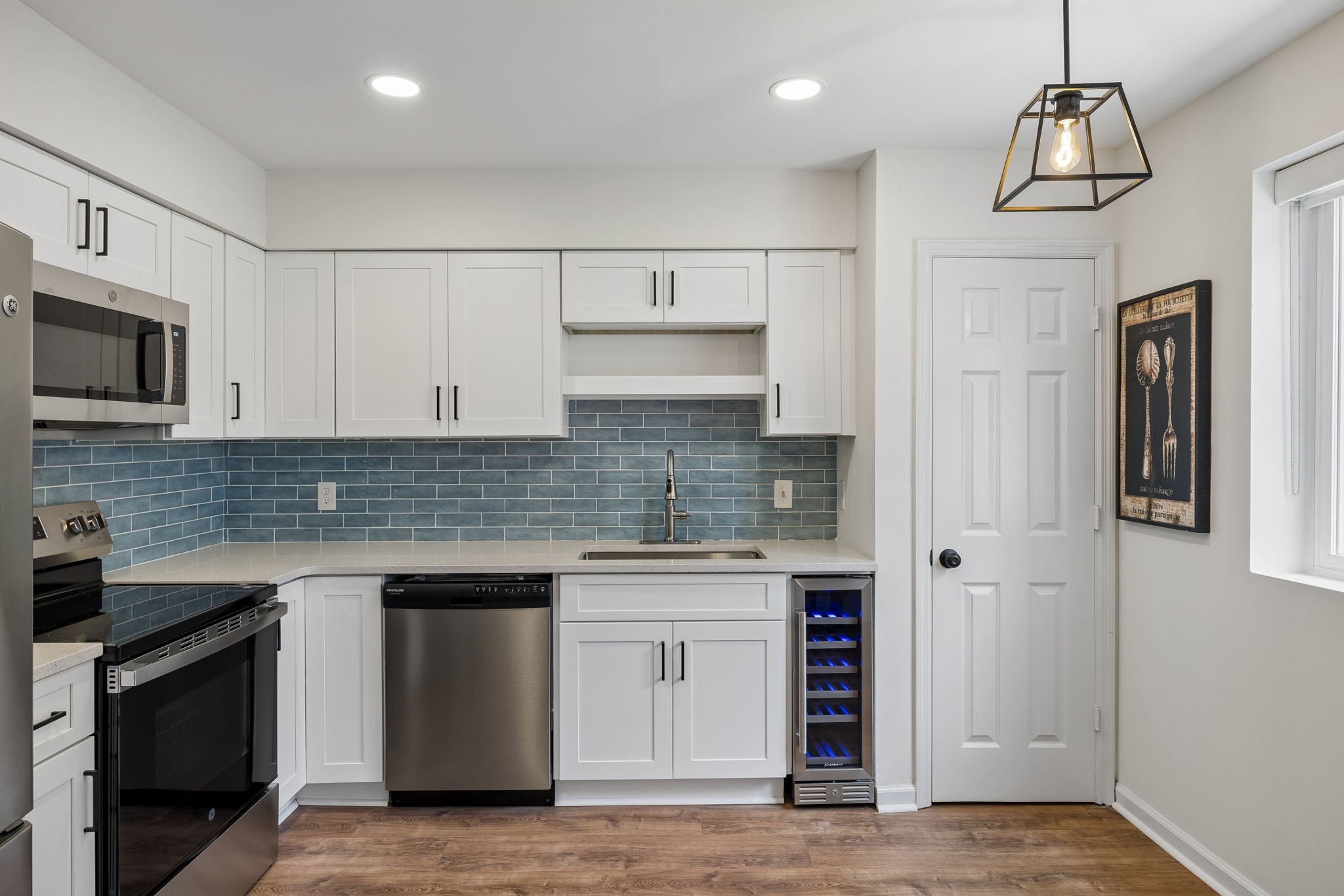 200 N Royal Oaks Blvd Unit: E1
