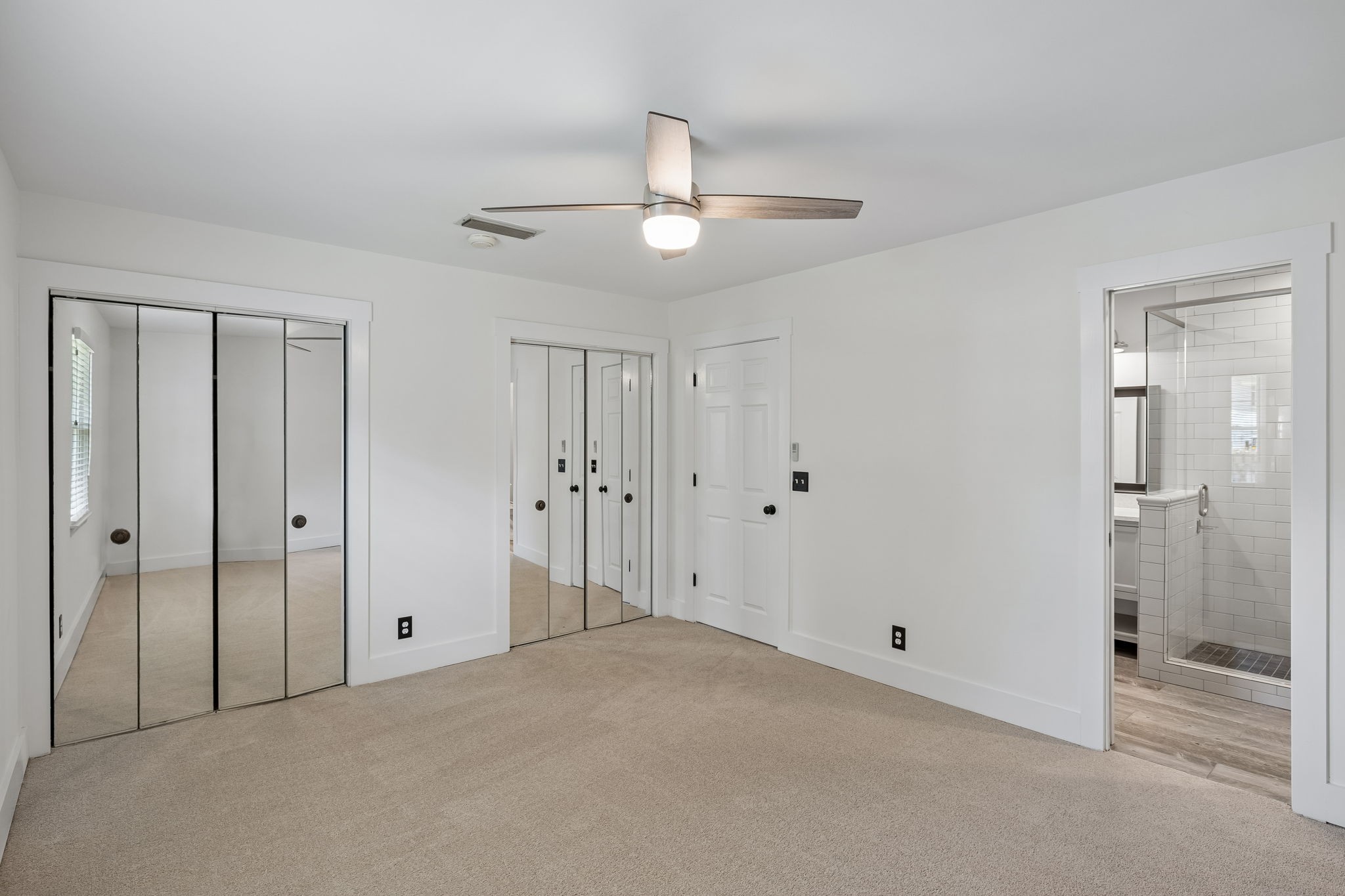 200 N Royal Oaks Blvd Unit: E1