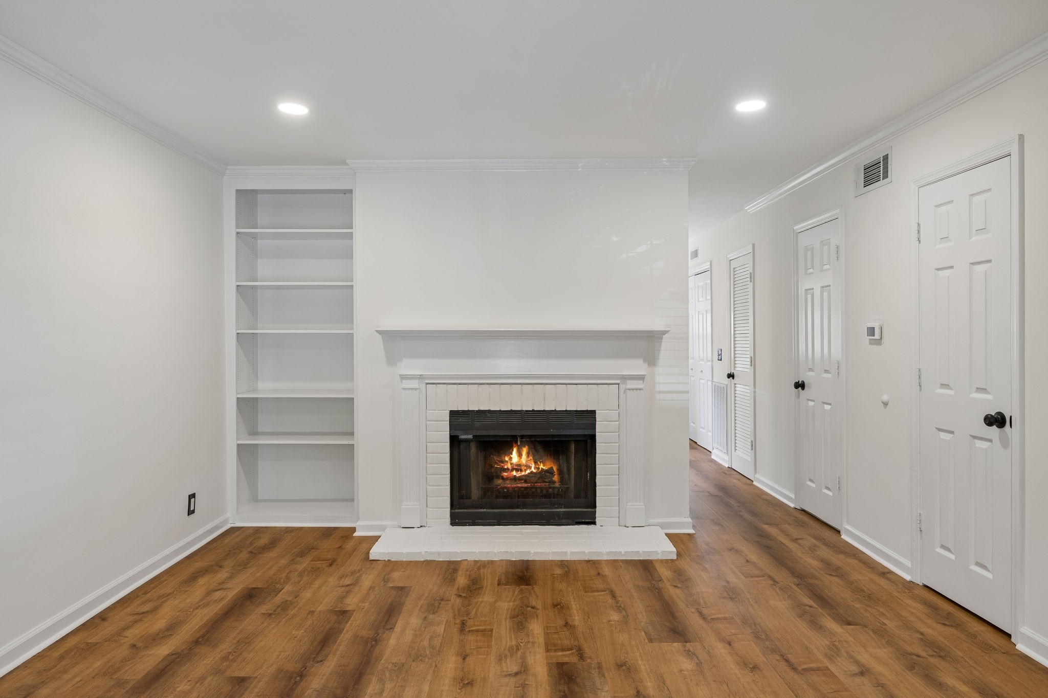 200 N Royal Oaks Blvd Unit: E1