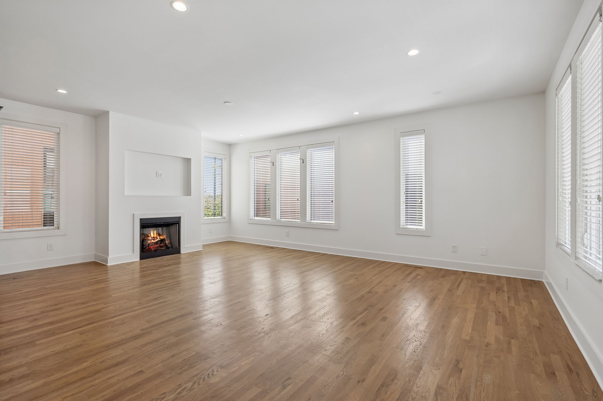 110 Oceola Ave Unit: 10