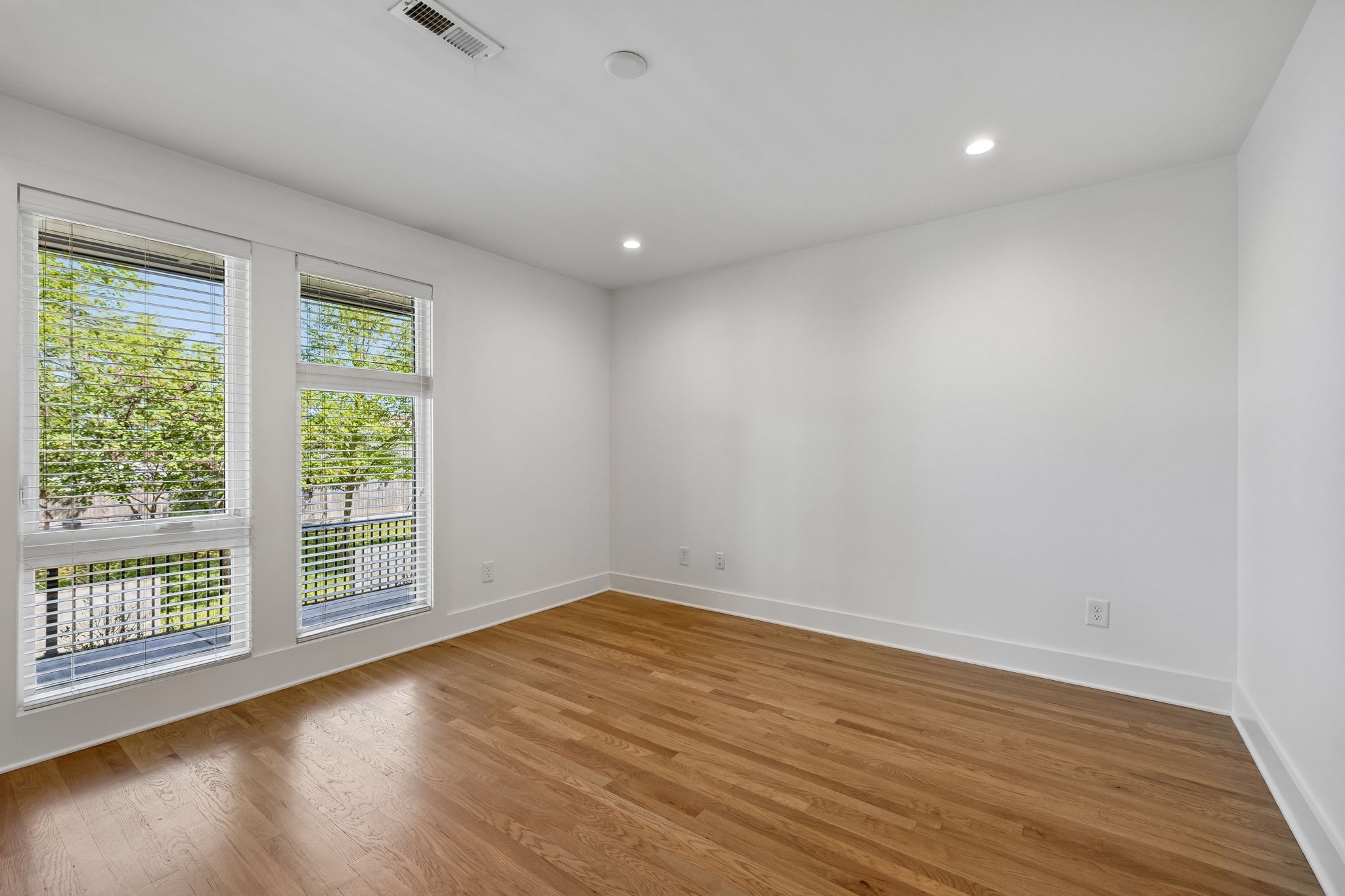 110 Oceola Ave Unit: 10