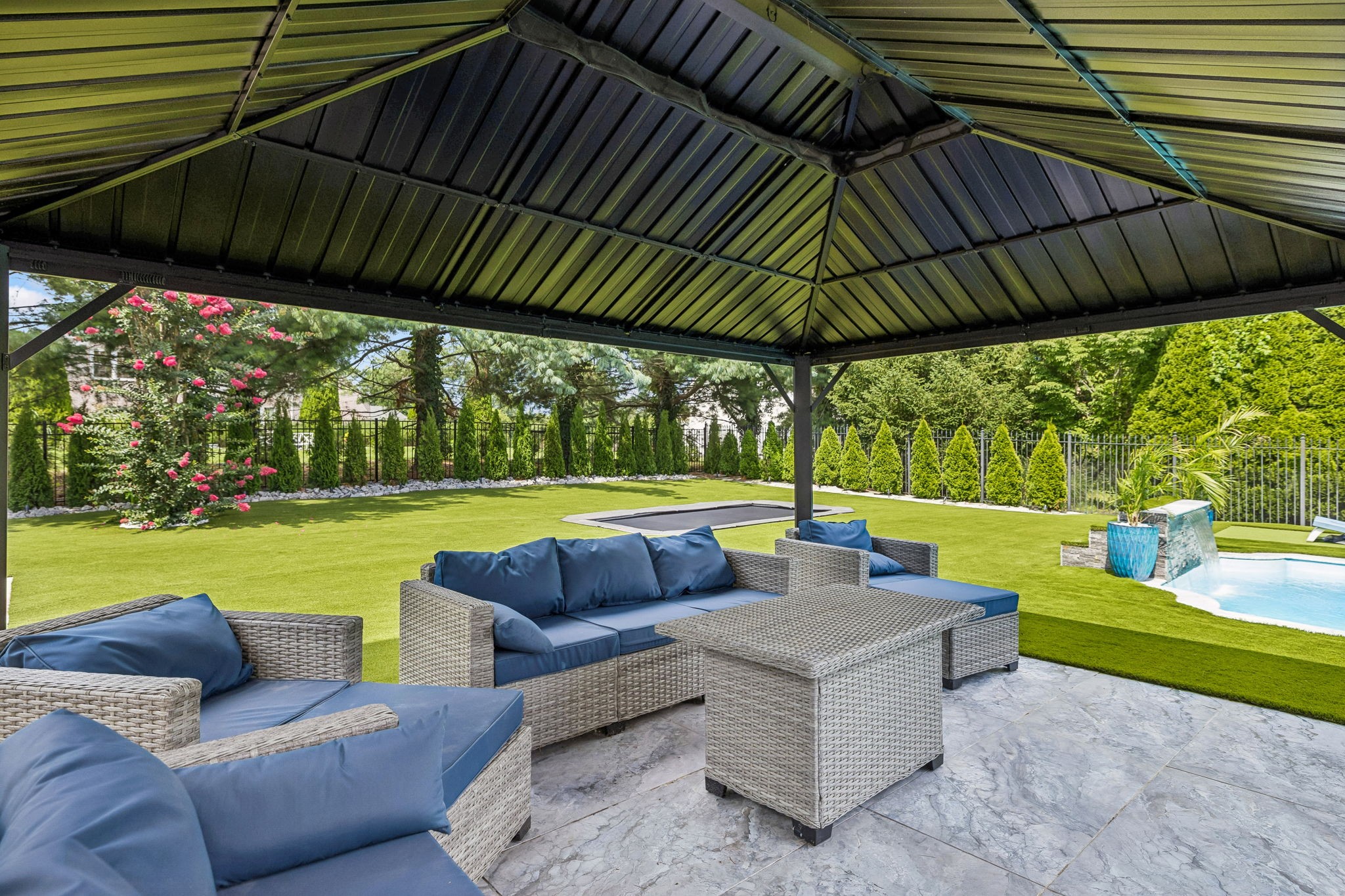 2112 Summer Hill Cir