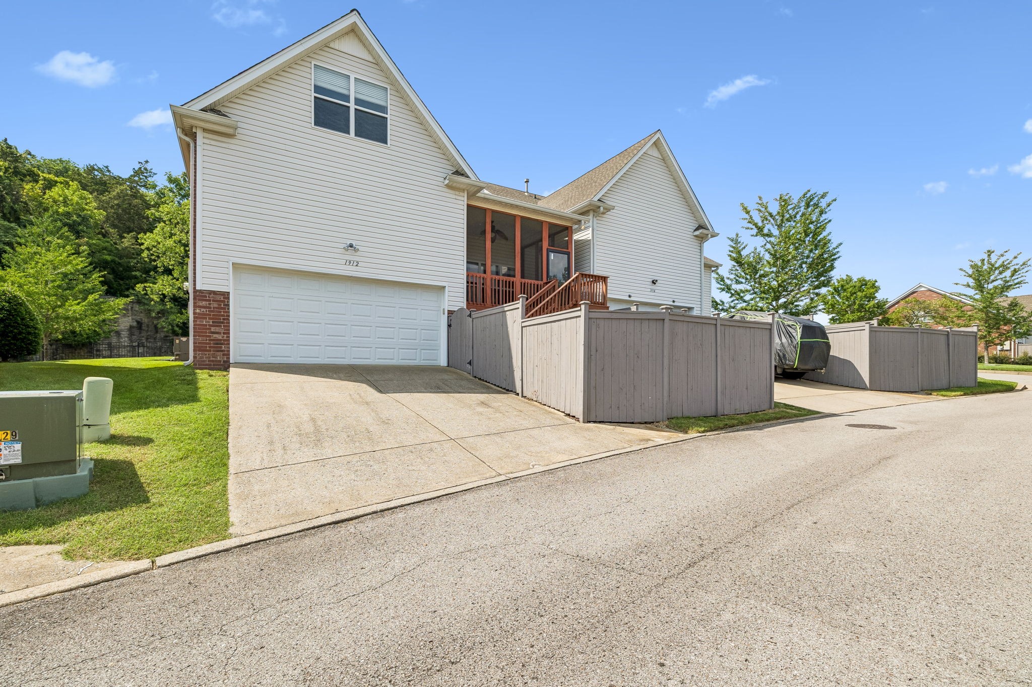 1912 Turning Wheel Ln
