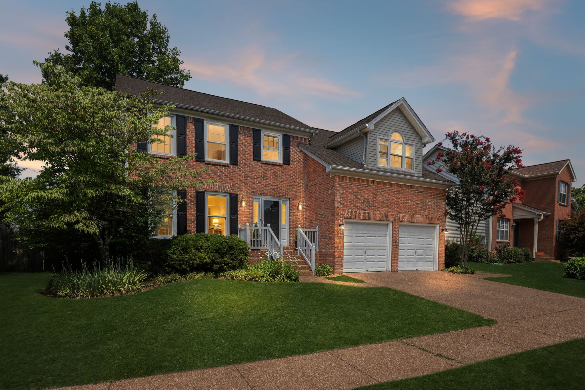 2039 Glastonbury Dr